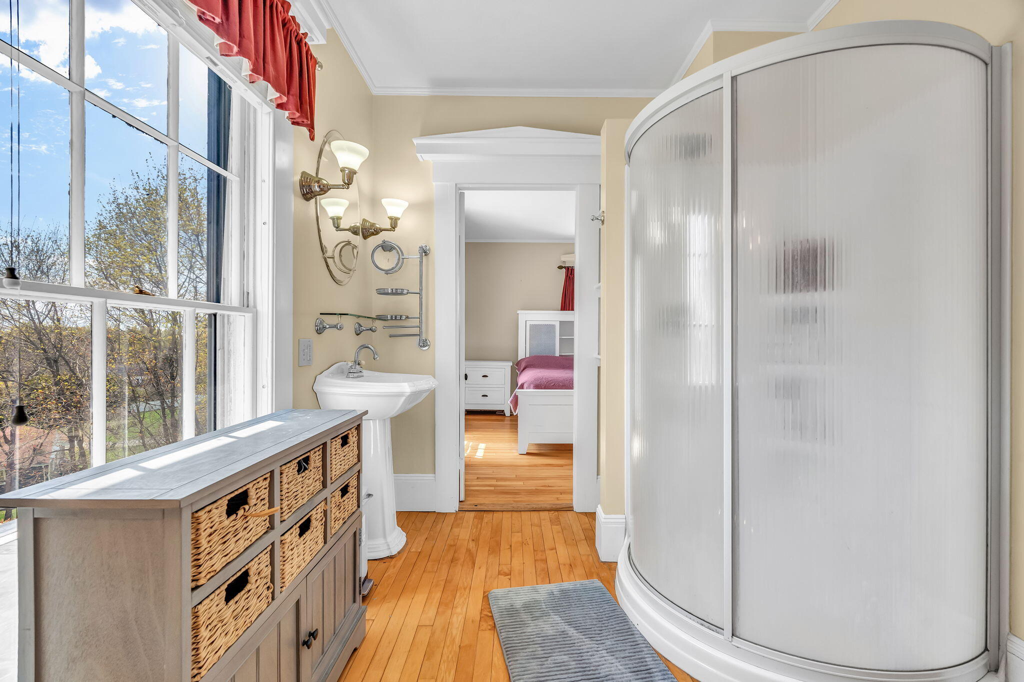 main property photo 50