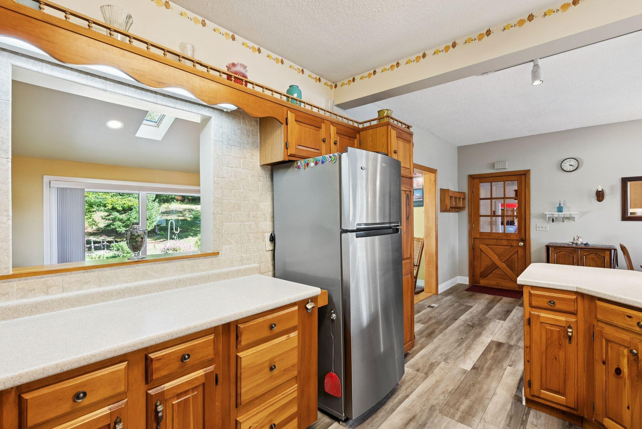 main property photo 12