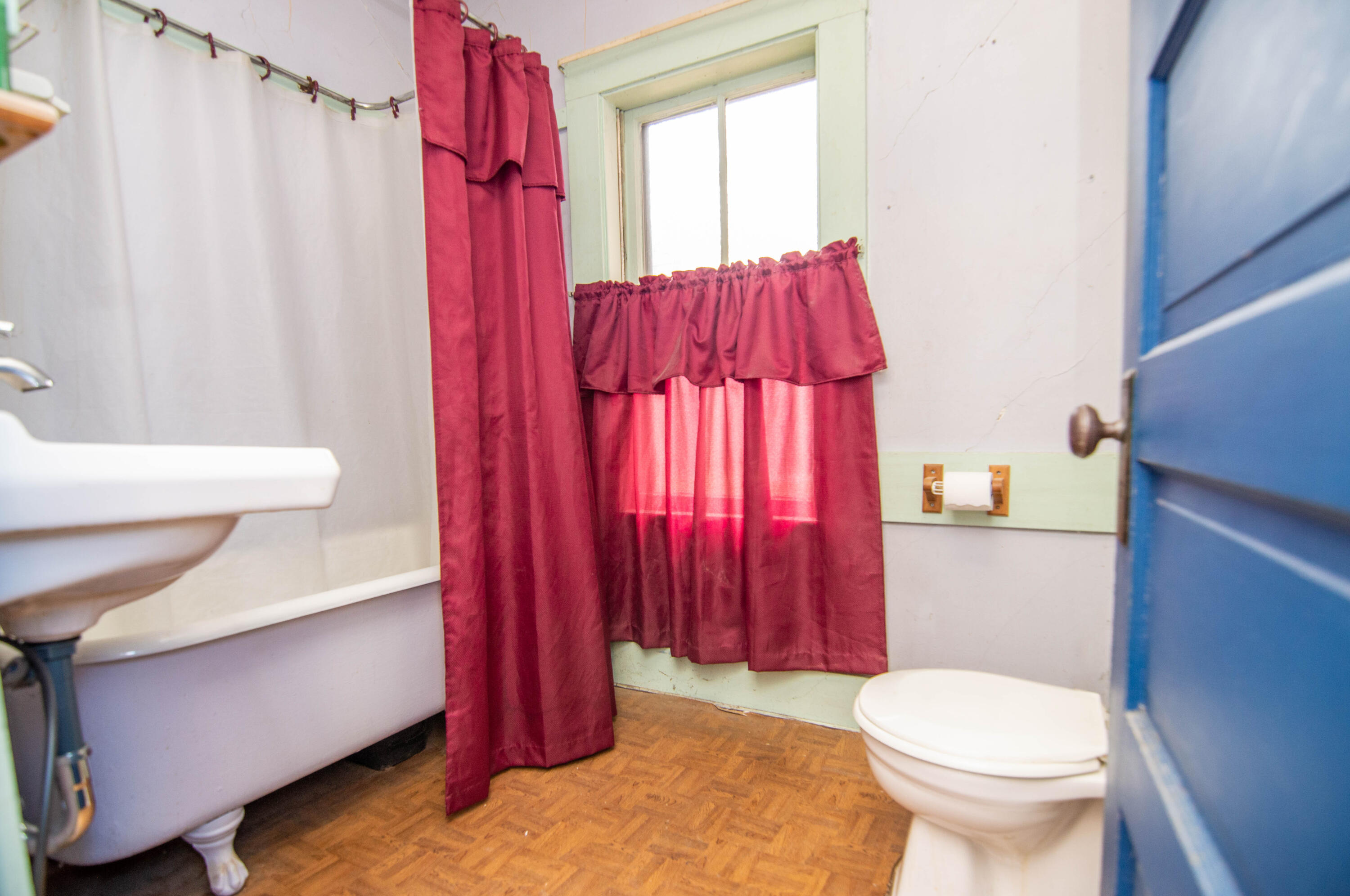 main property photo 34