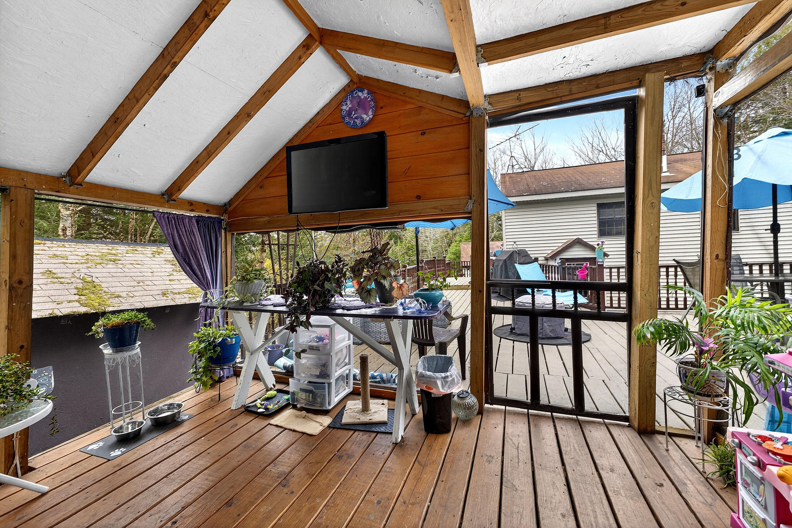 main property photo 29