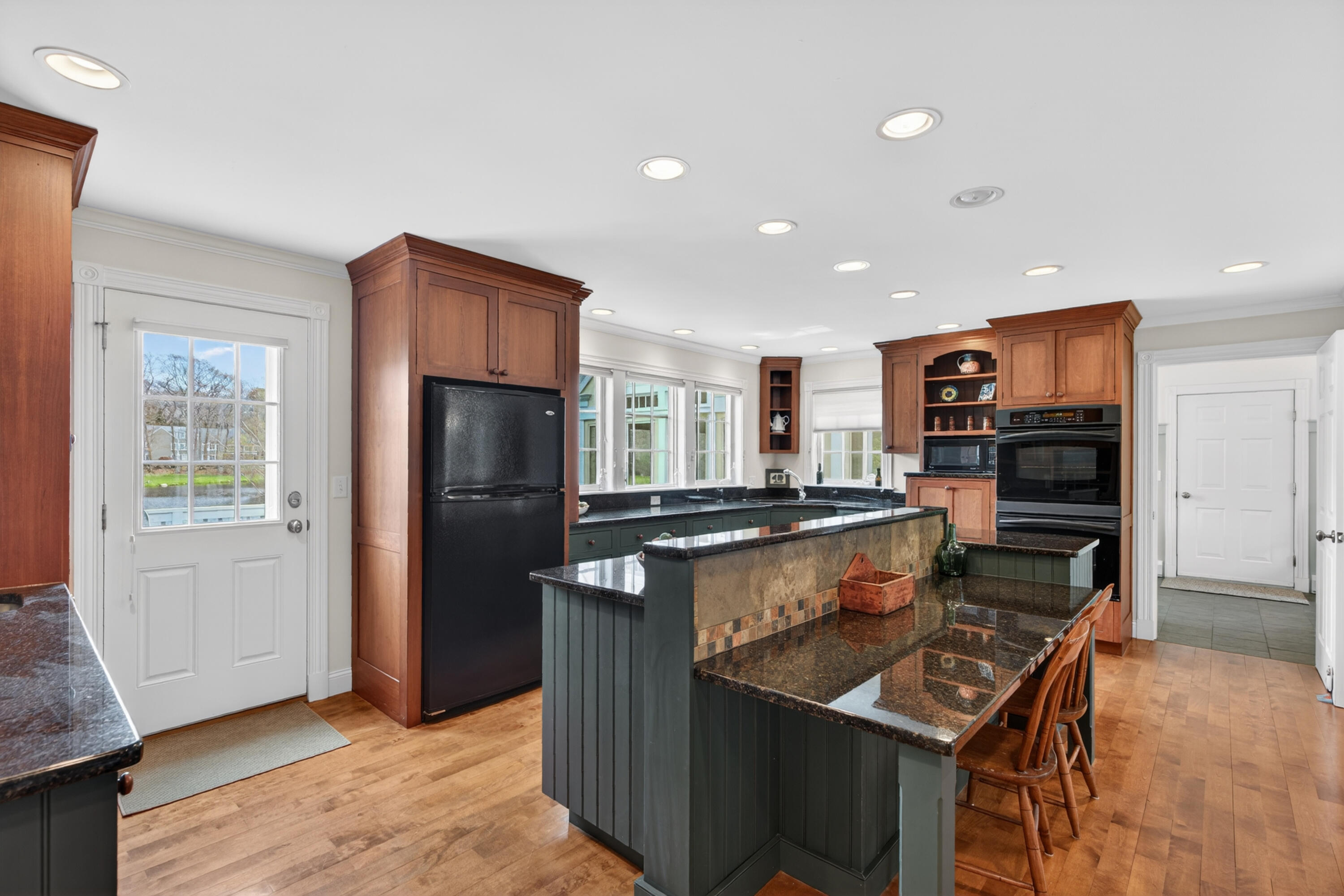 main property photo 14