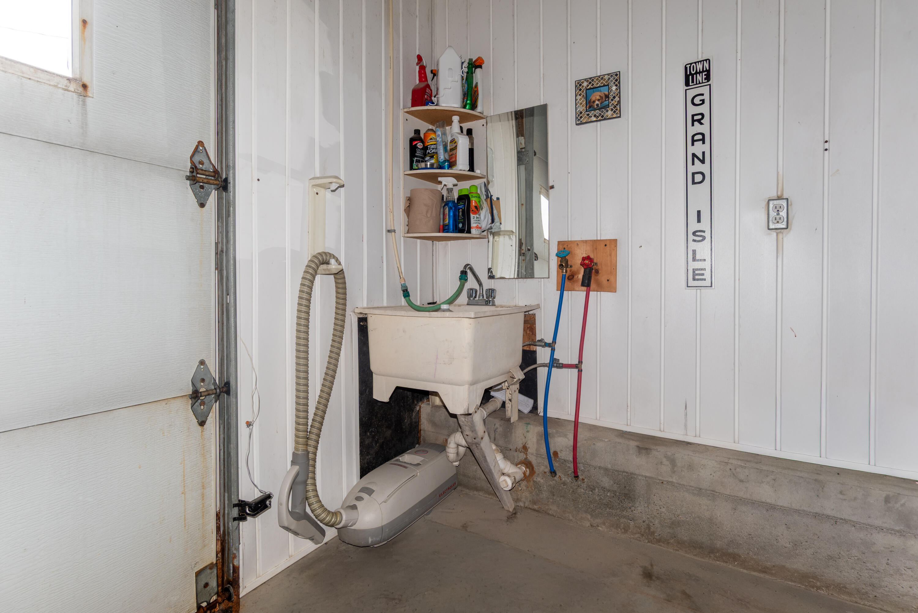 main property photo 58