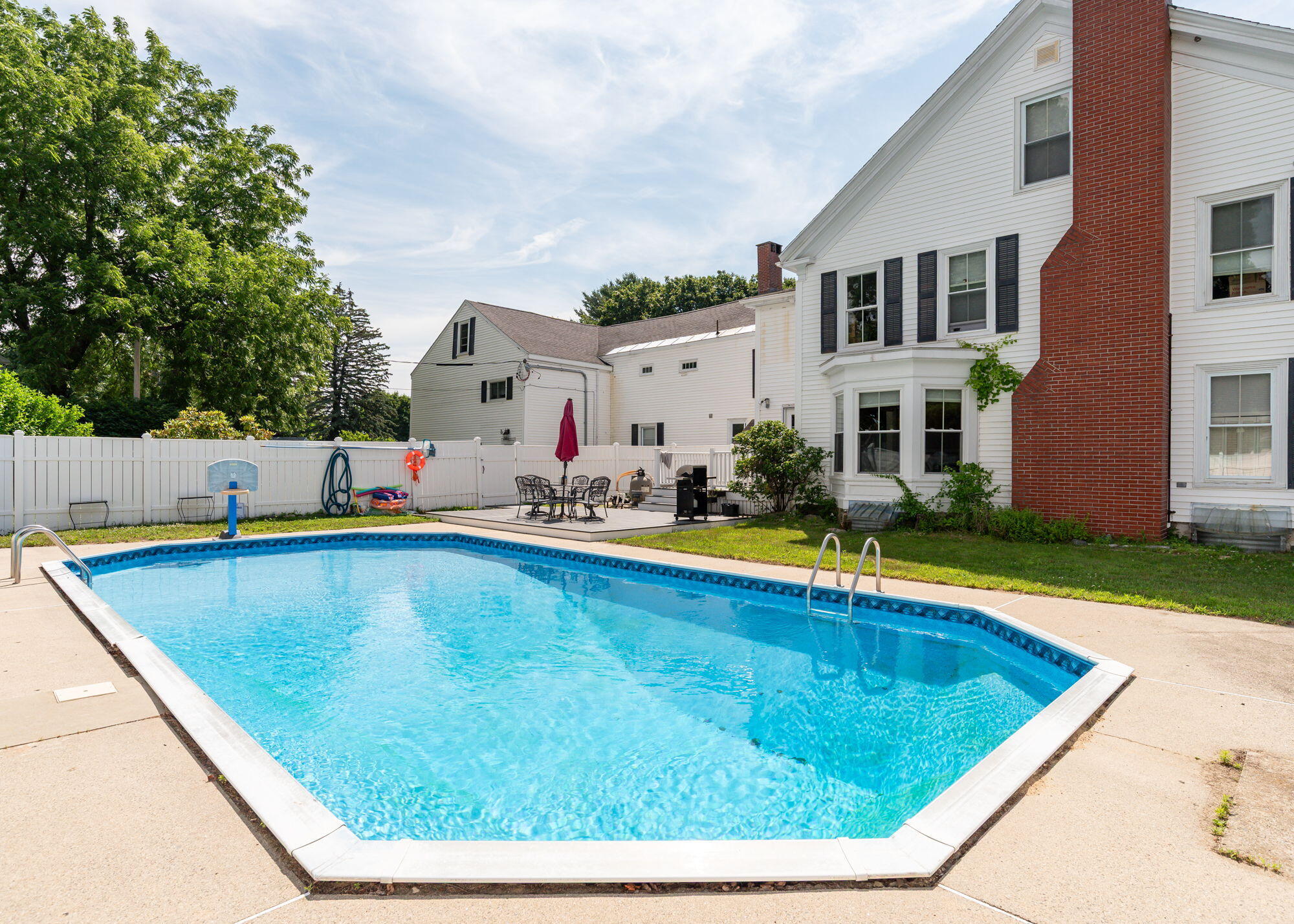 main property photo 74