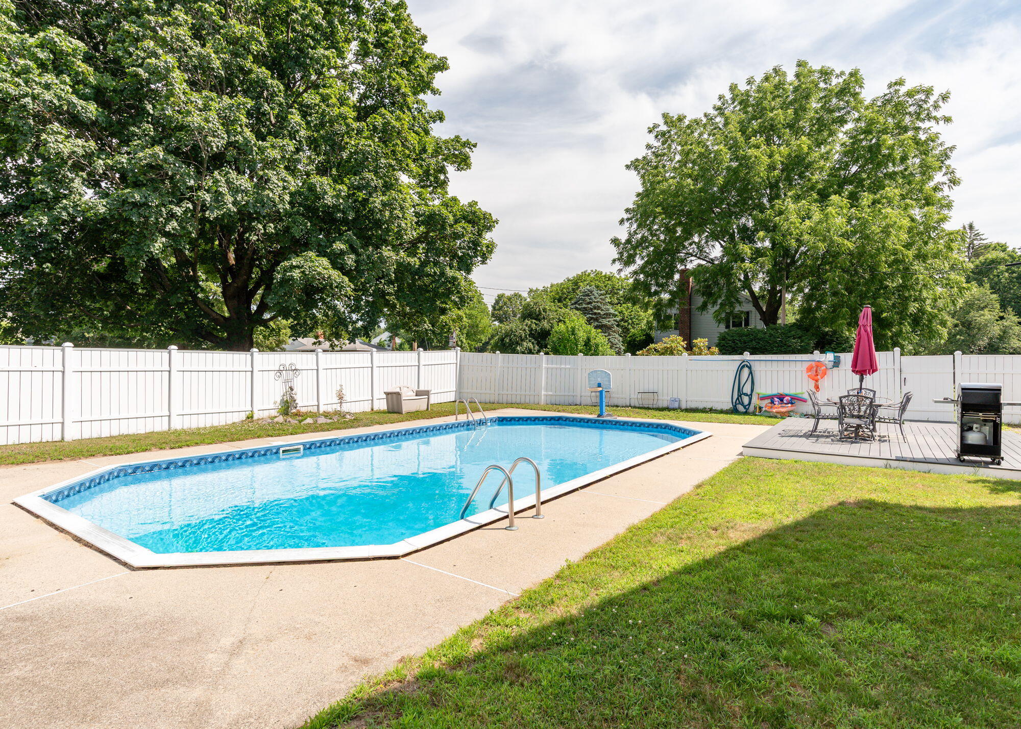 main property photo 75
