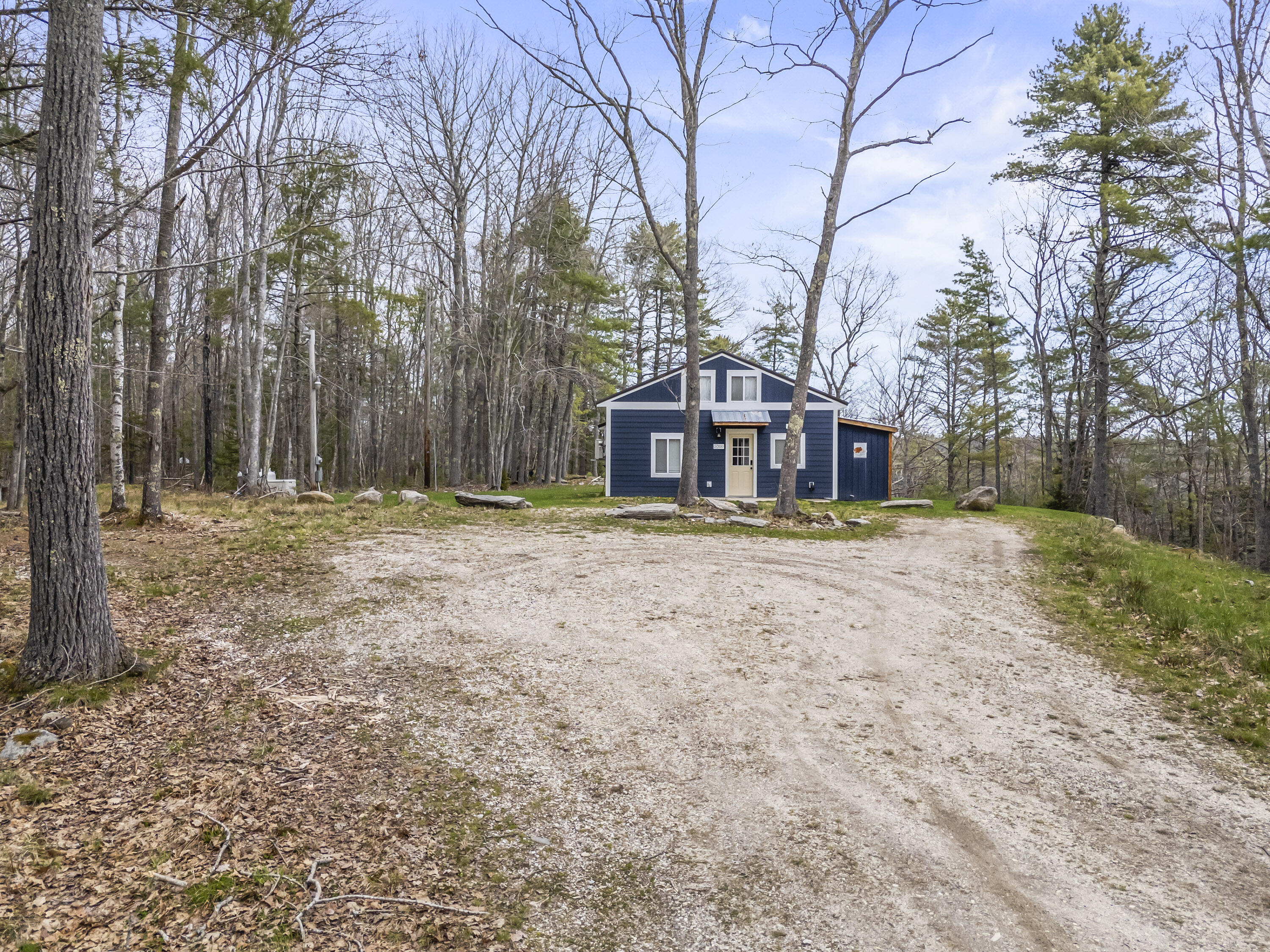 main property photo 36