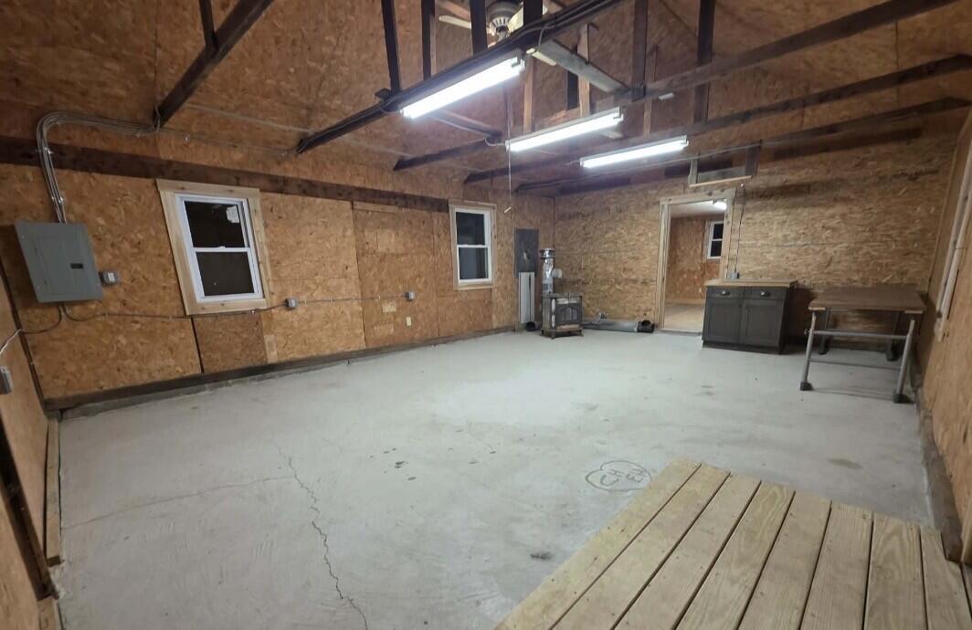 main property photo 45
