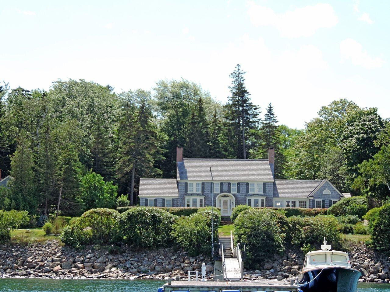 main property photo 28