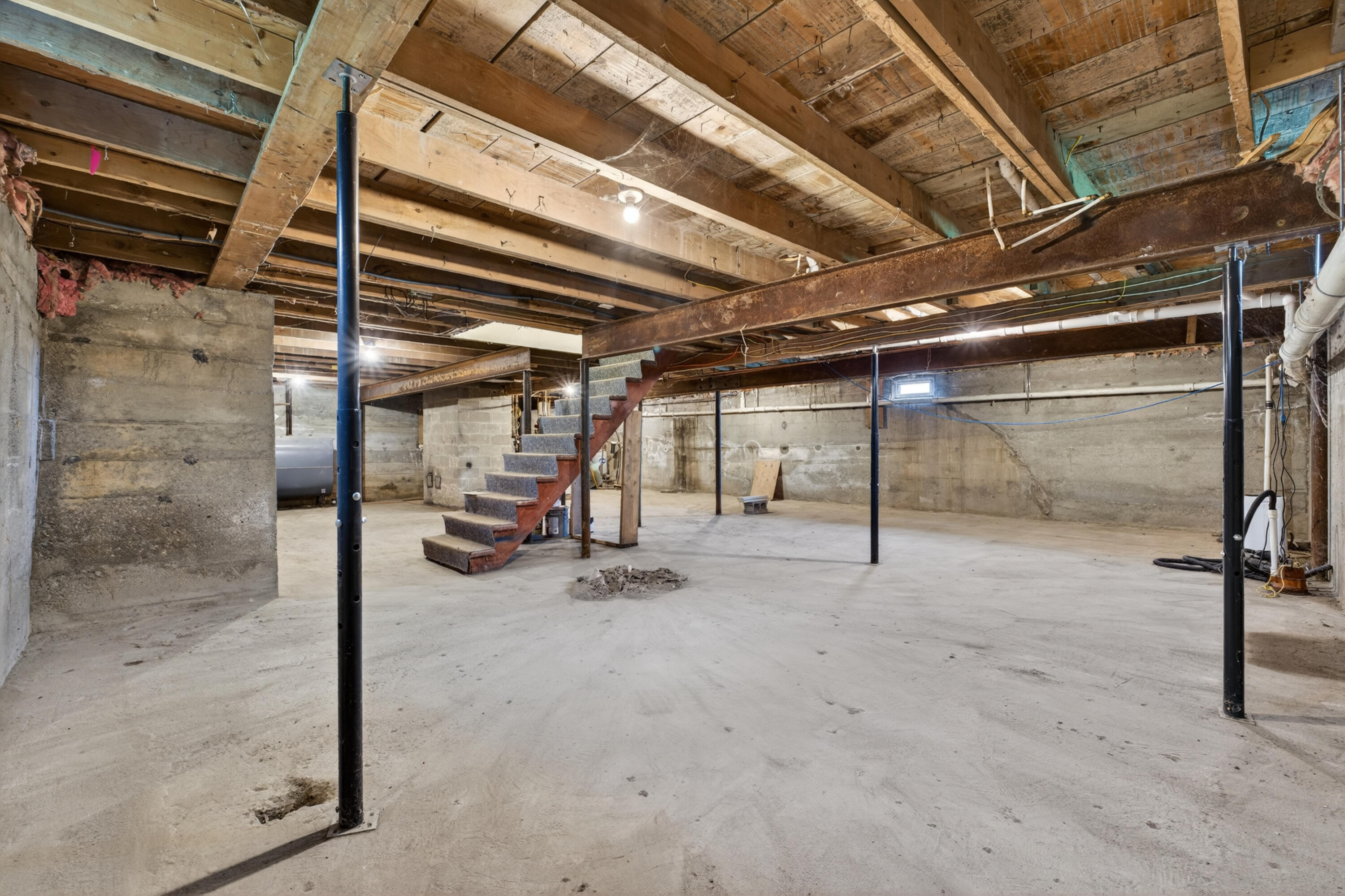 main property photo 26