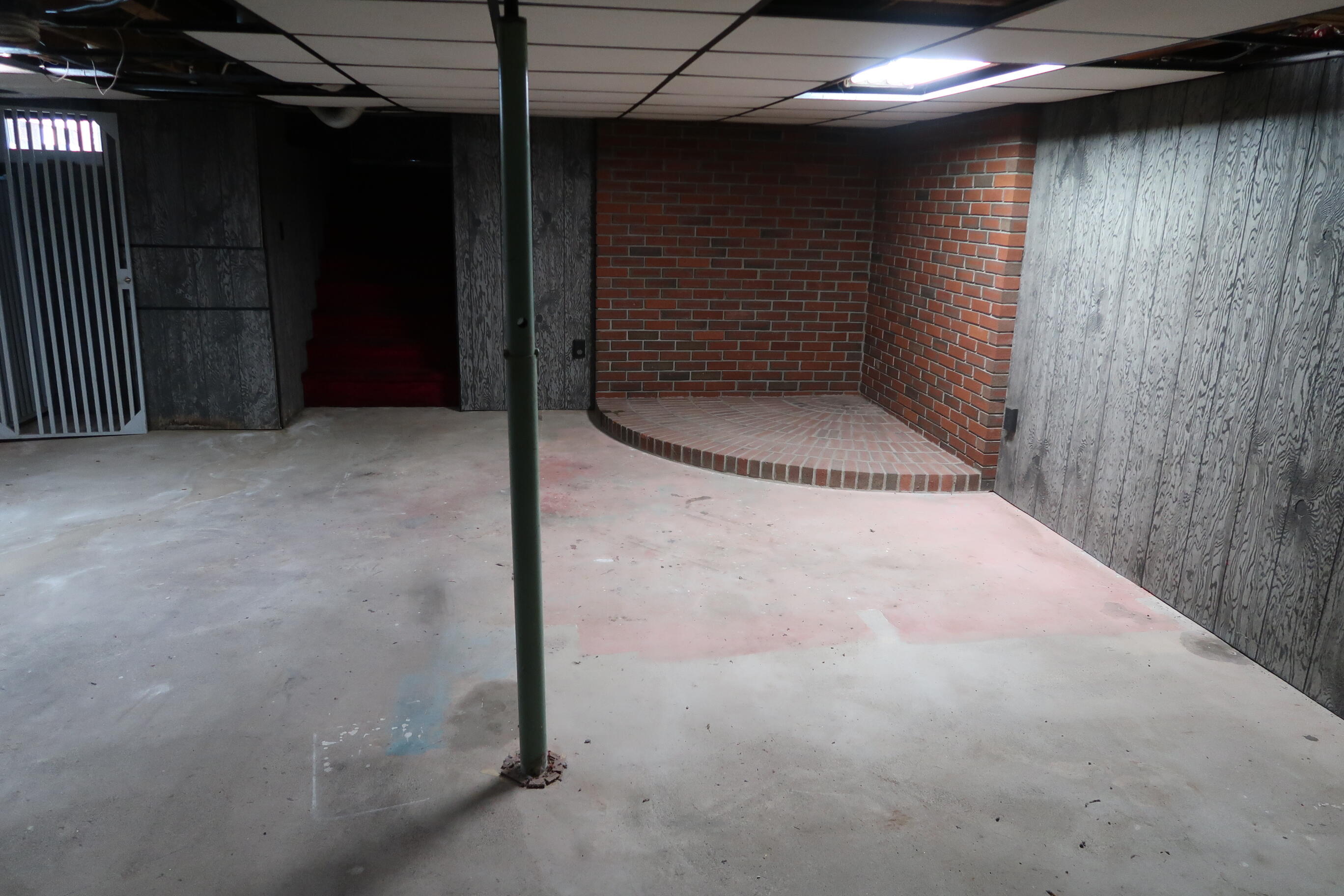 main property photo 45