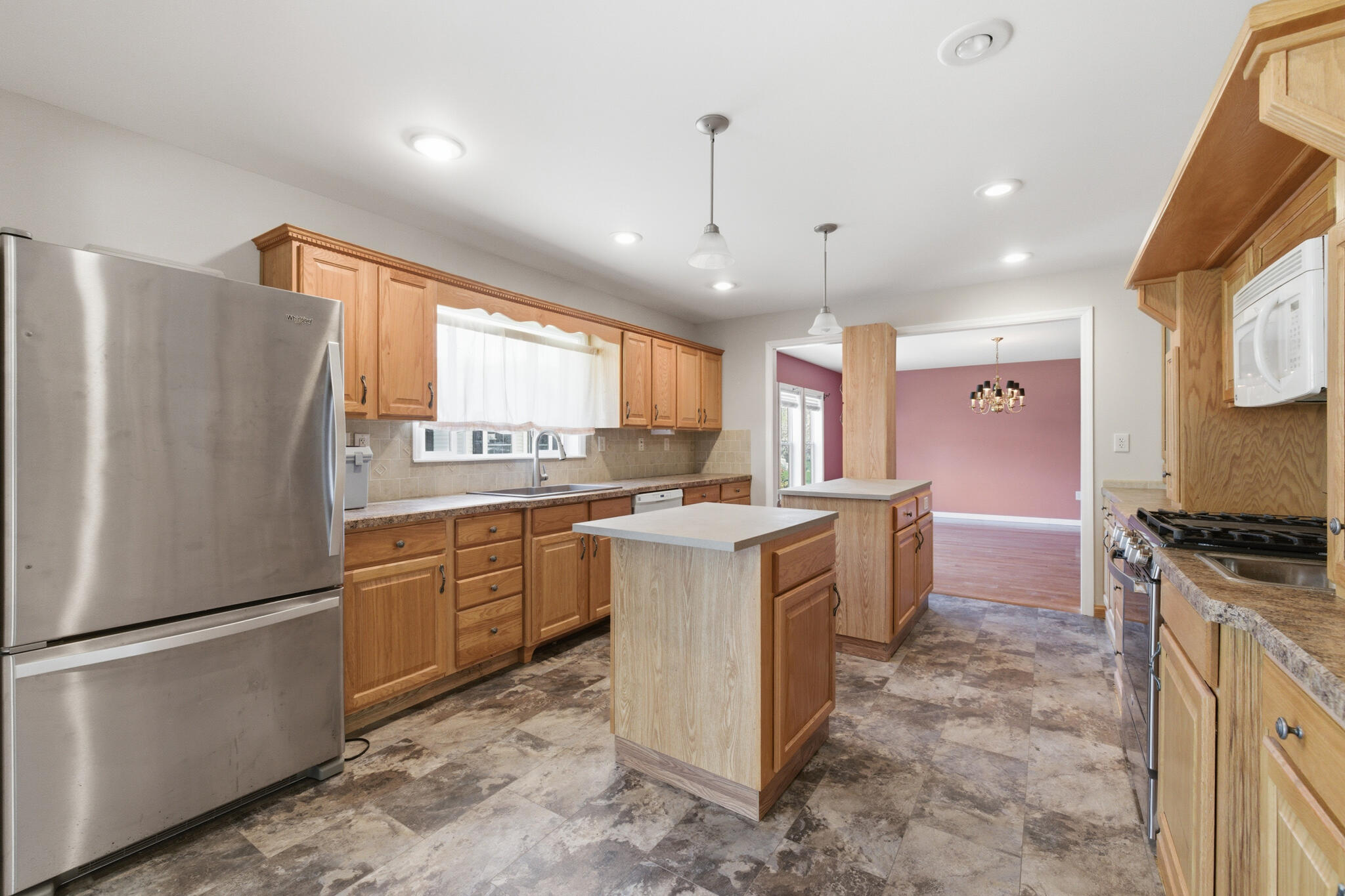 main property photo 14