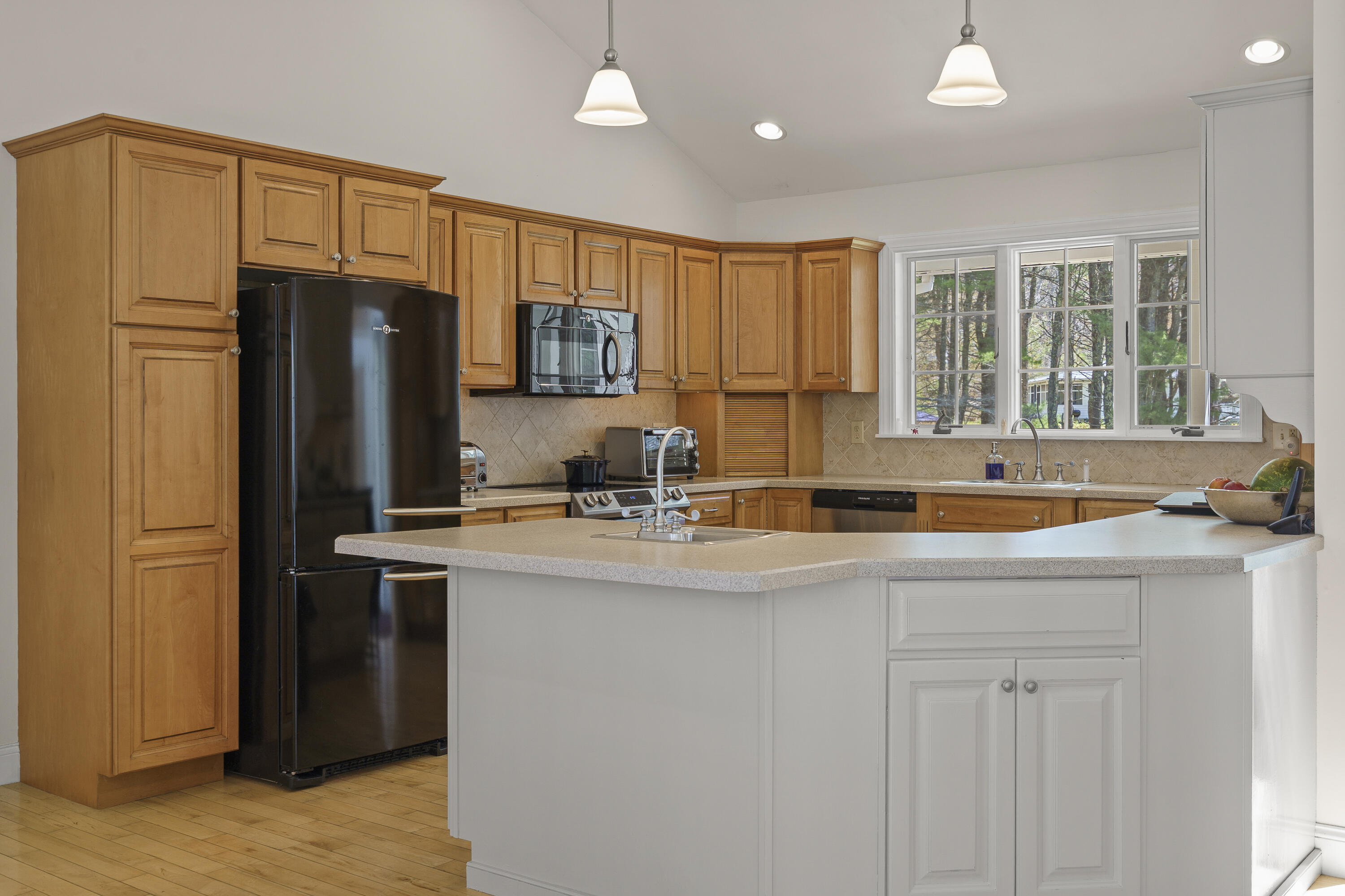 main property photo 13