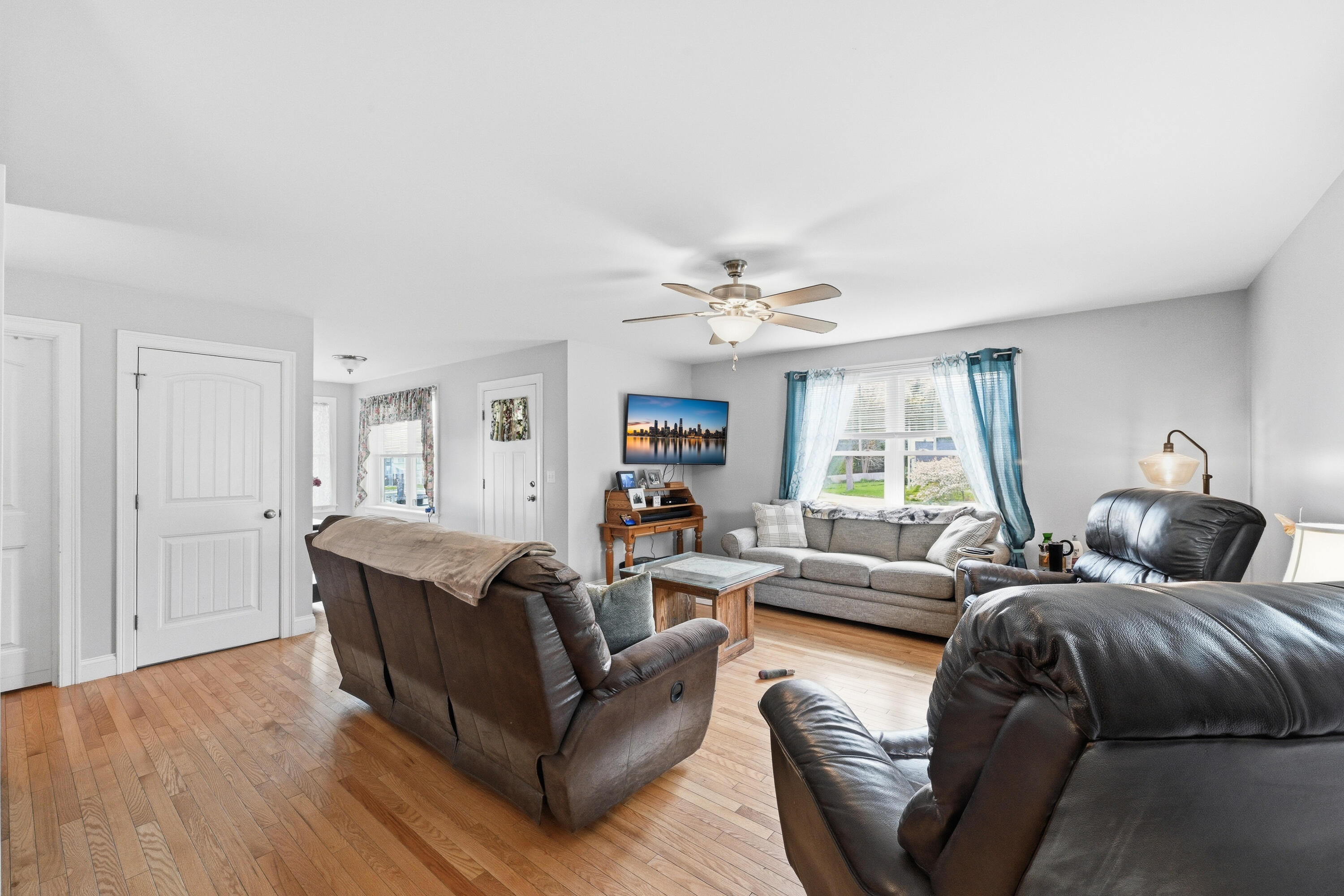 main property photo 15