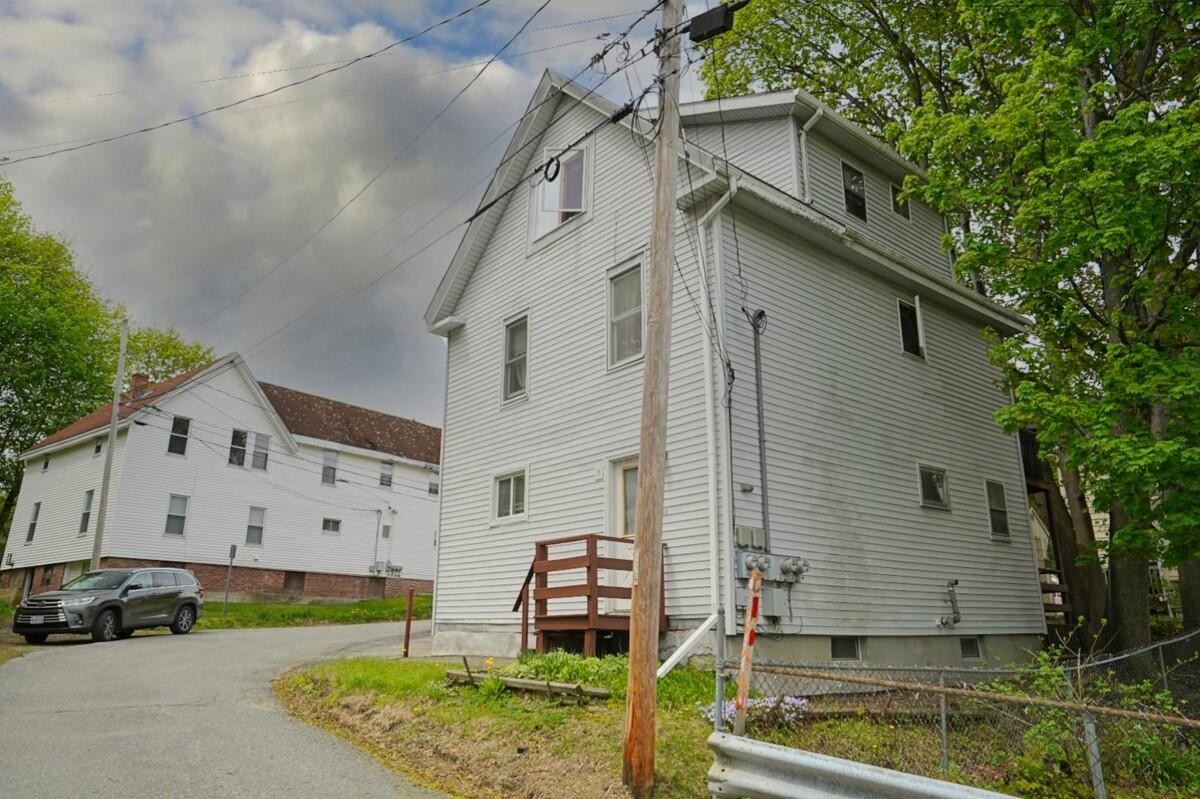 main property photo 14