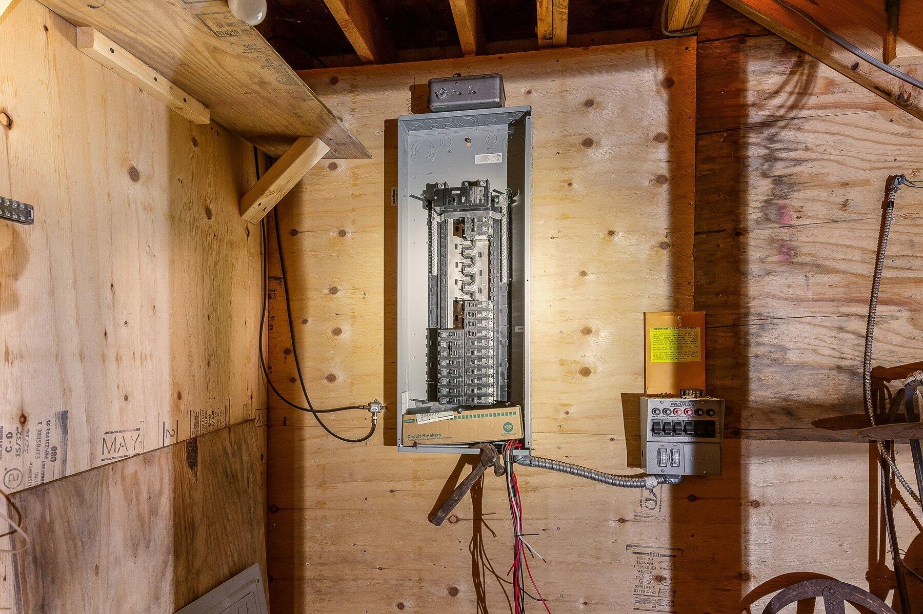 main property photo 30