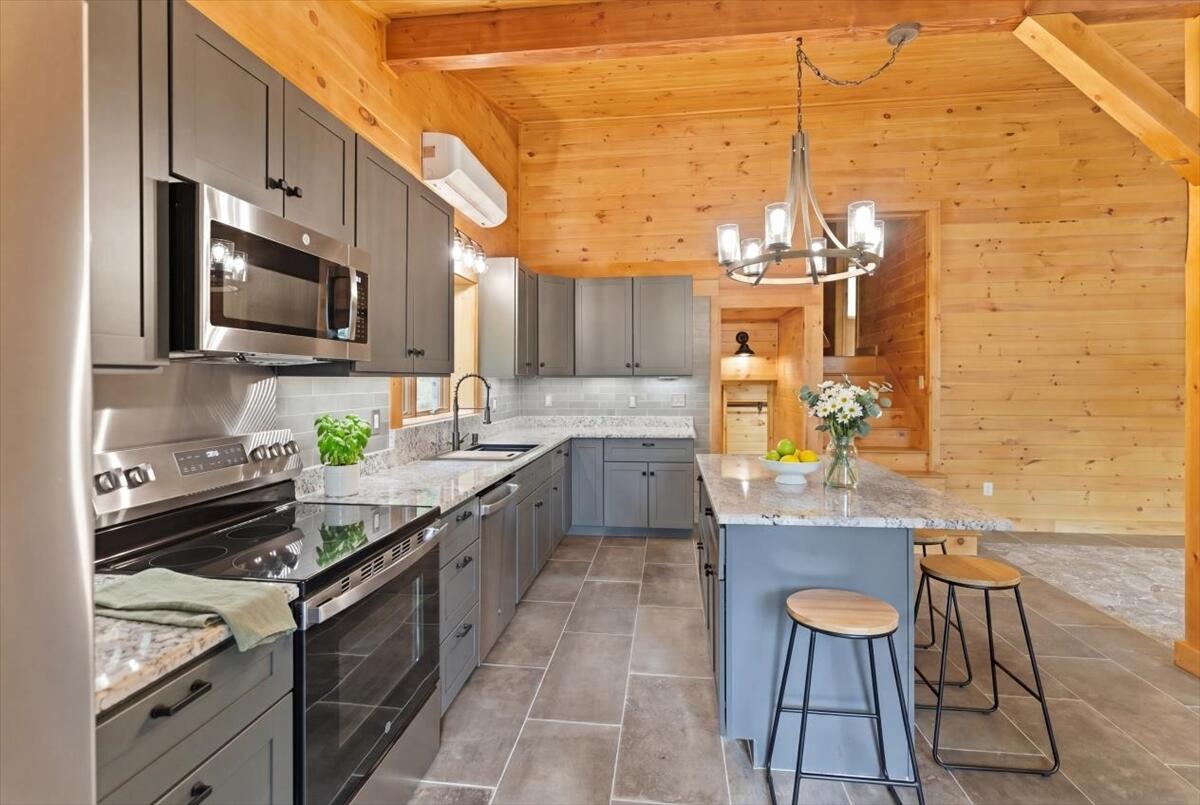 main property photo 66
