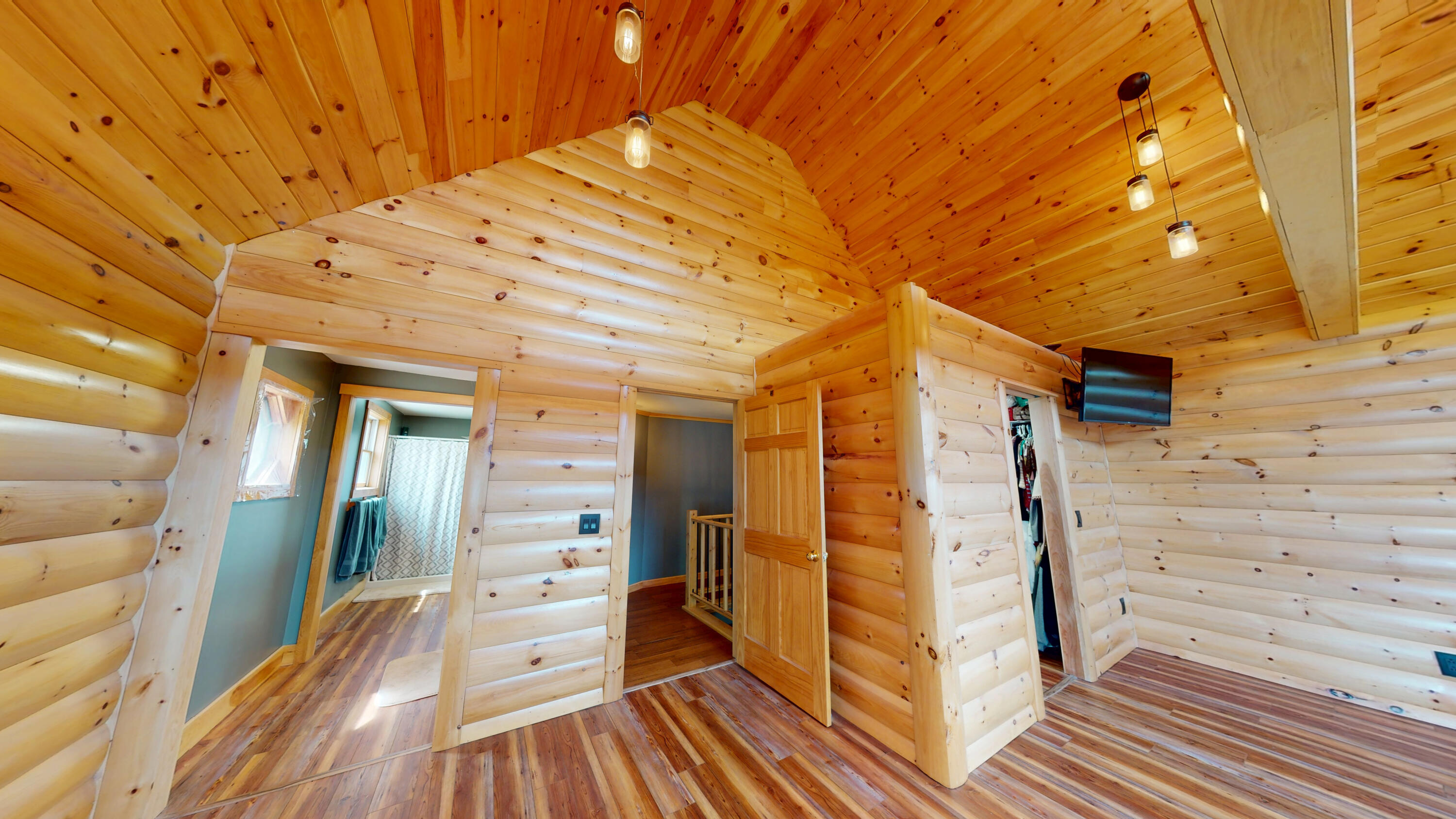 main property photo 38
