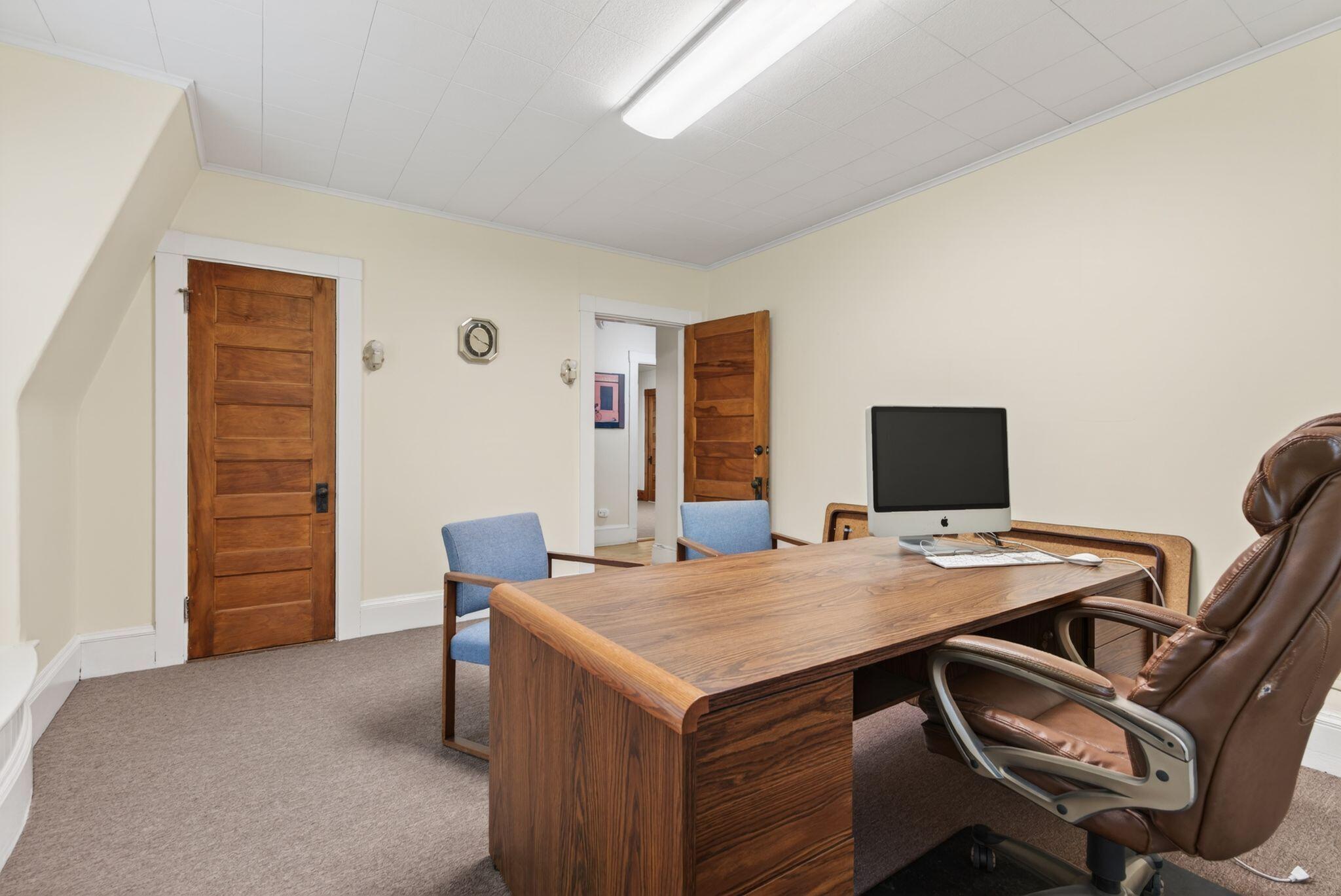 main property photo 28