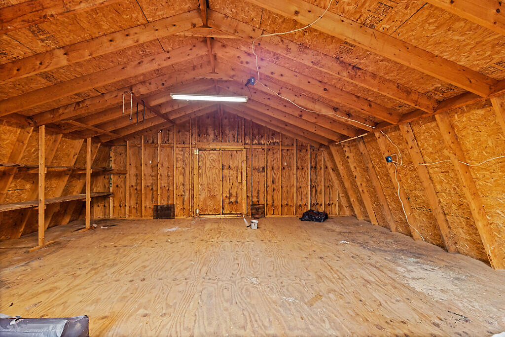 main property photo 60