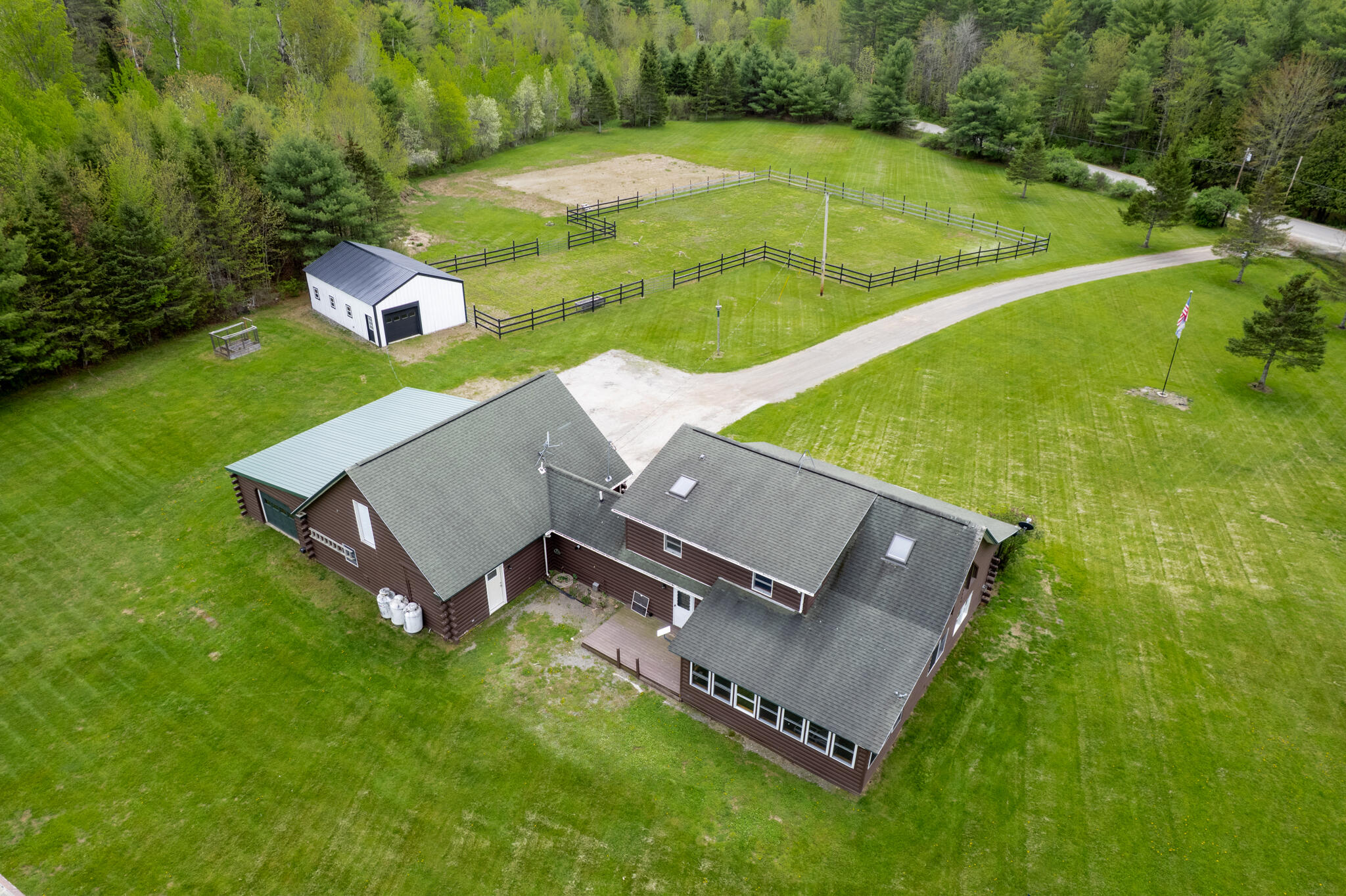 main property photo 11