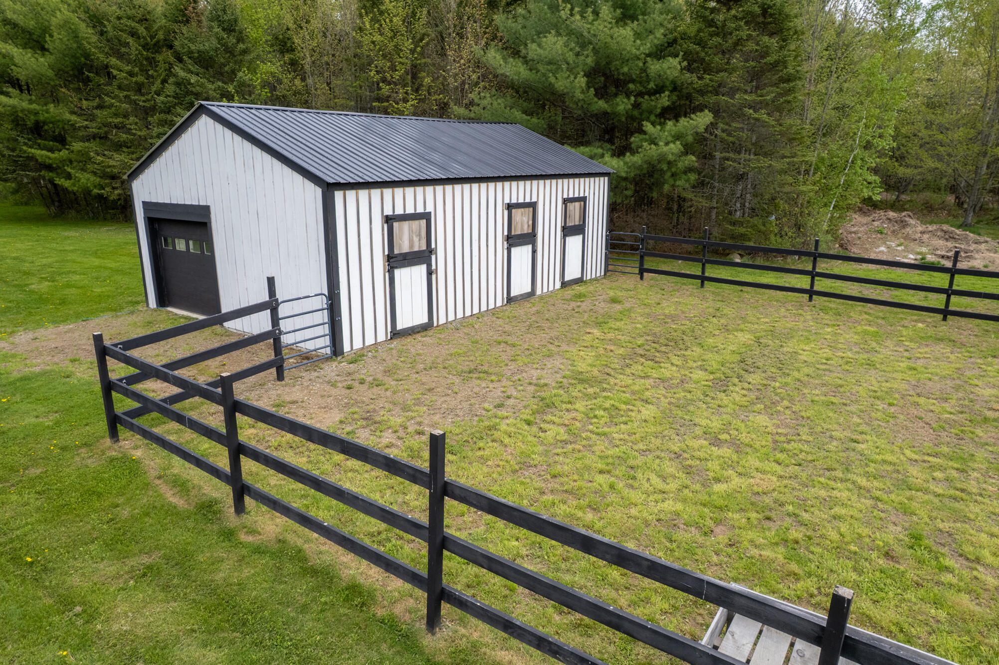 main property photo 41