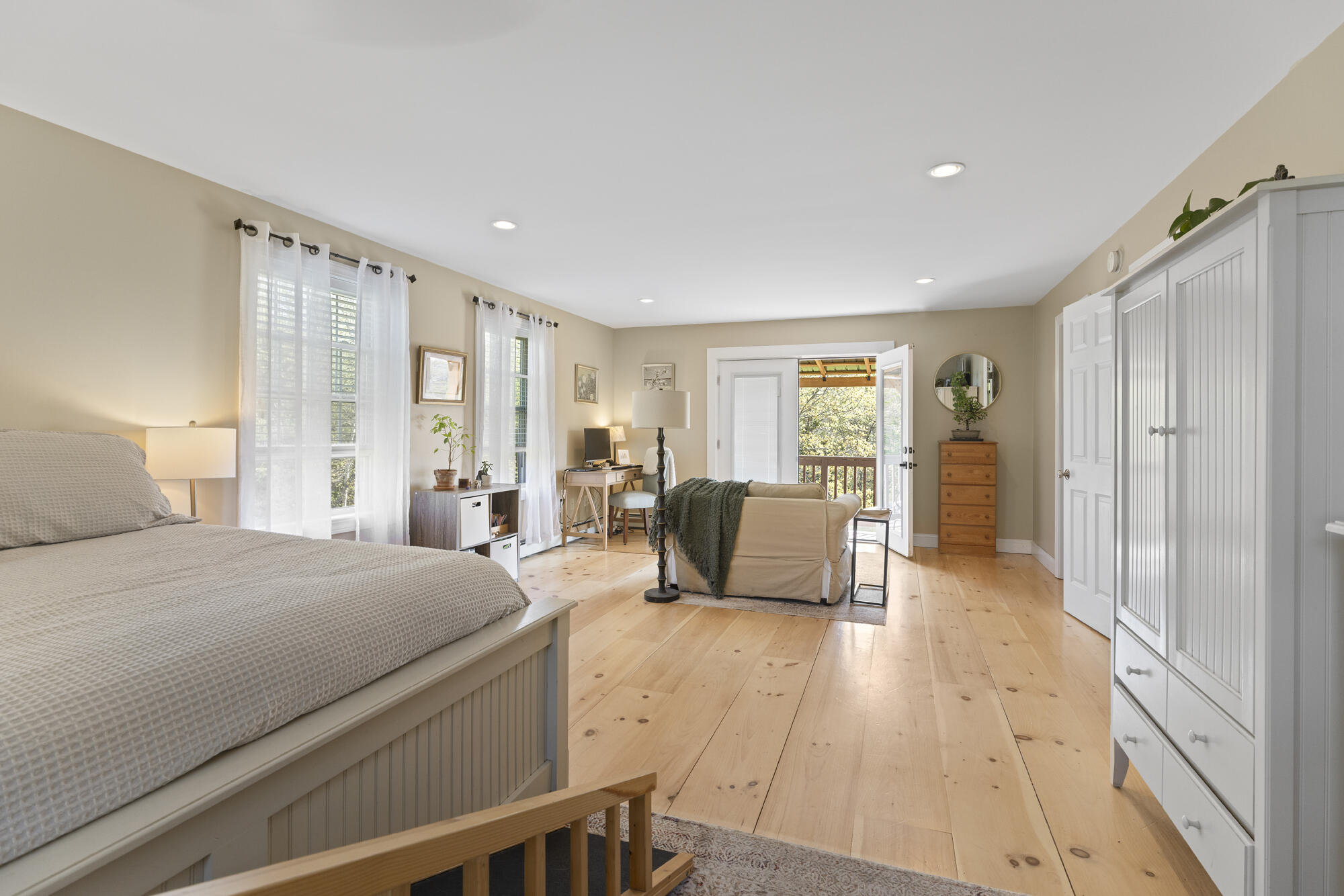 main property photo 40