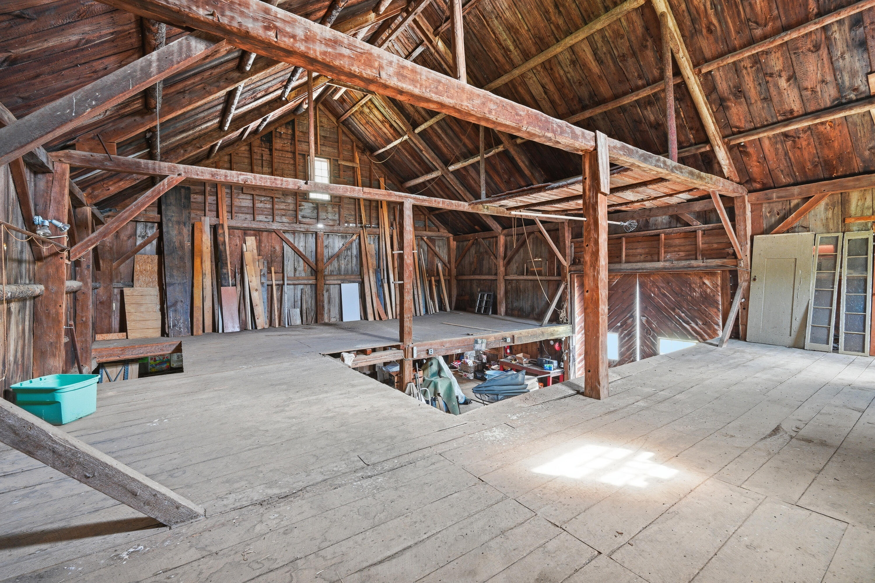 main property photo 39
