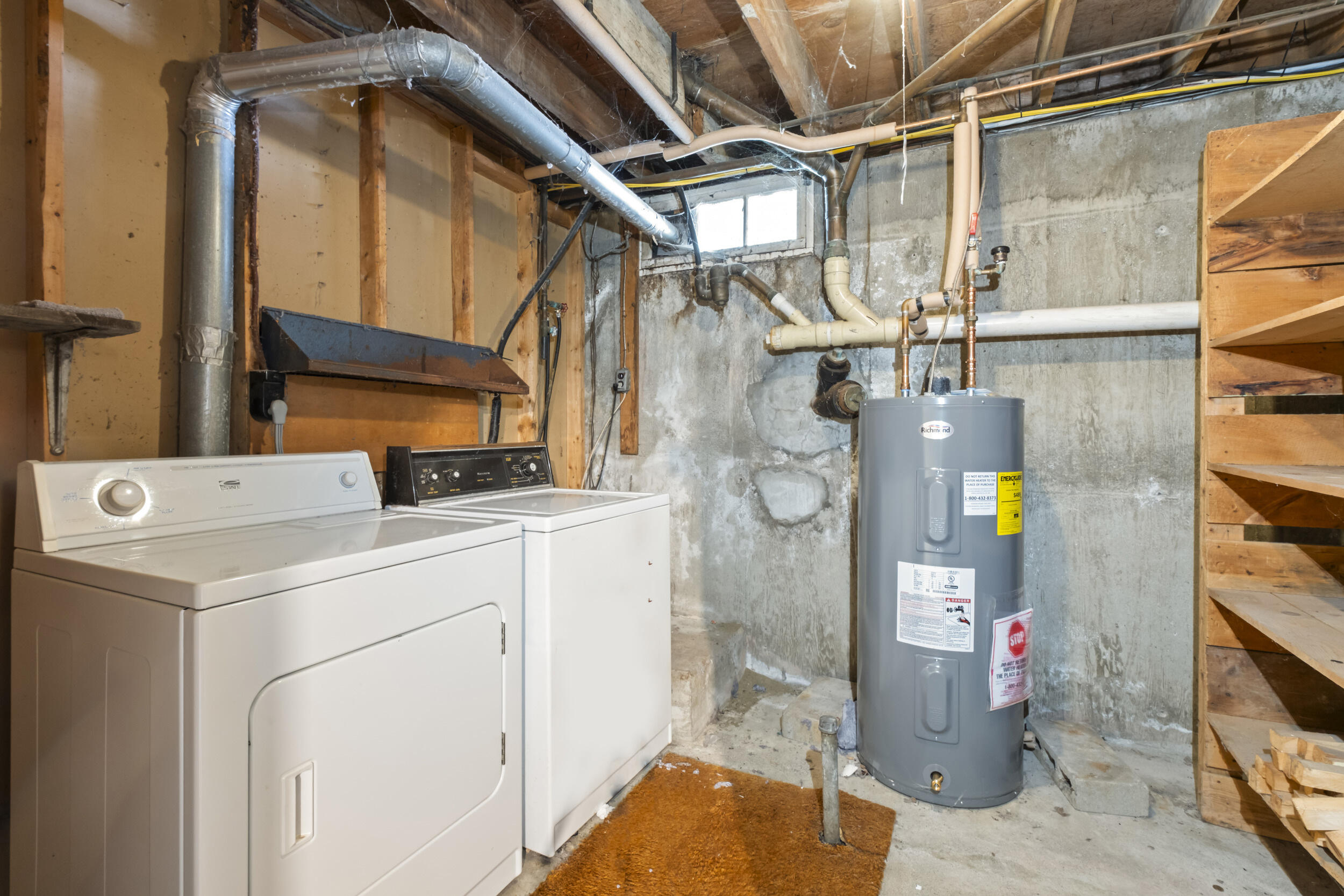 main property photo 33