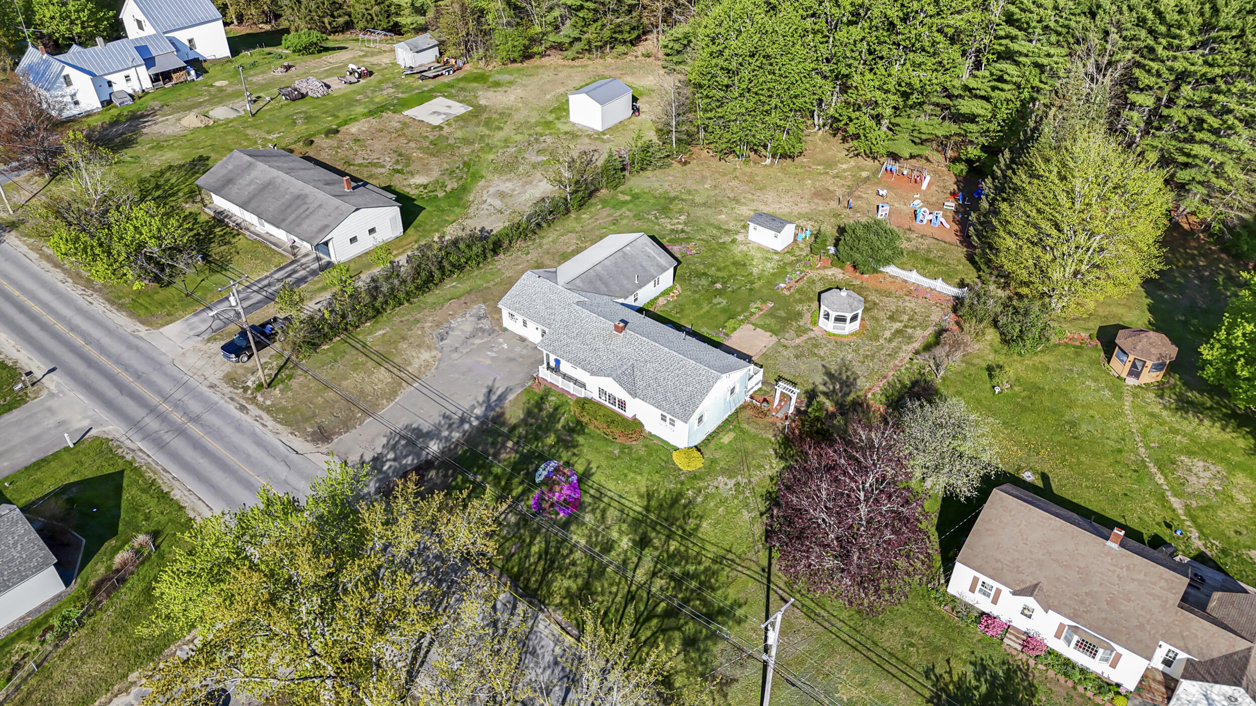 main property photo 45