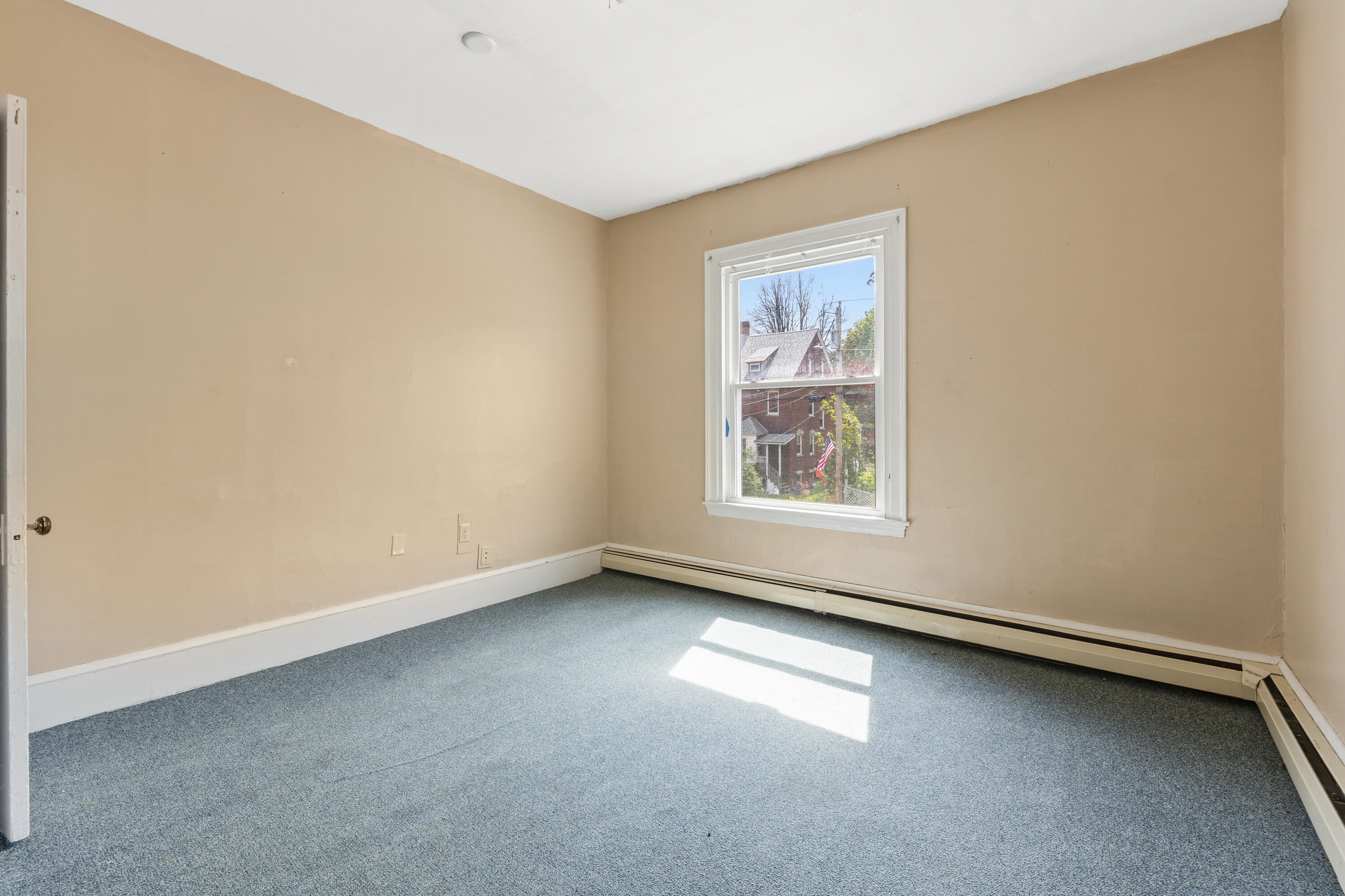 main property photo 59