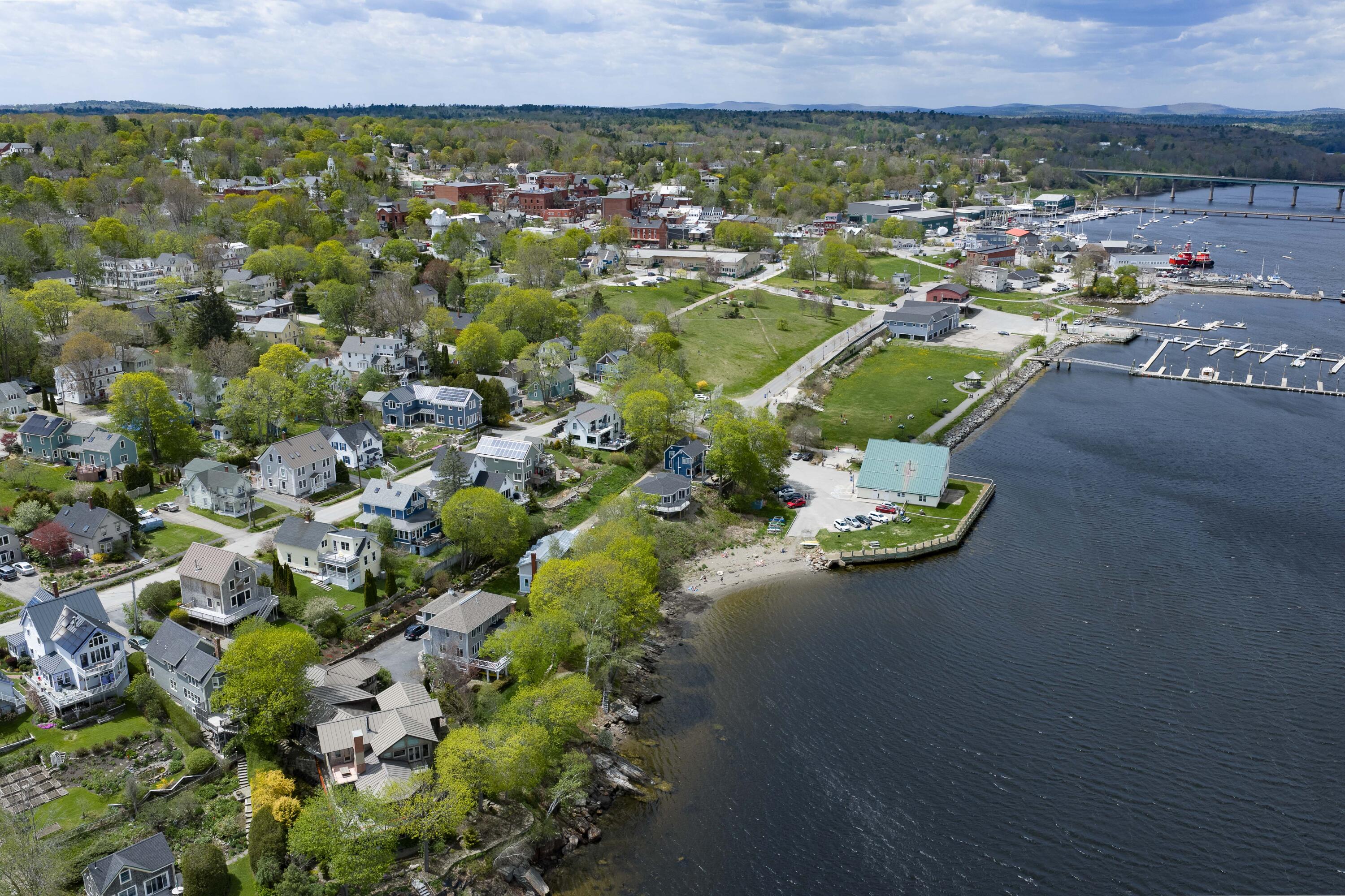 main property photo 45