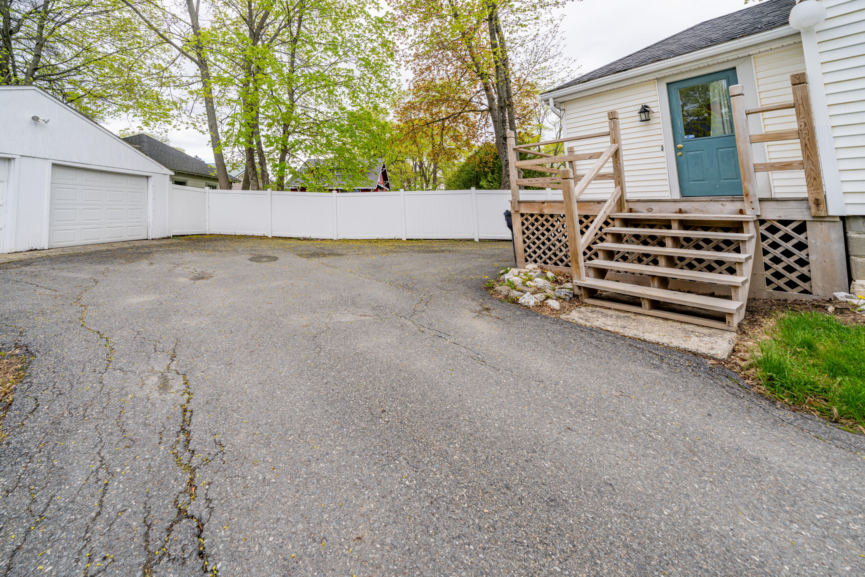 main property photo 49