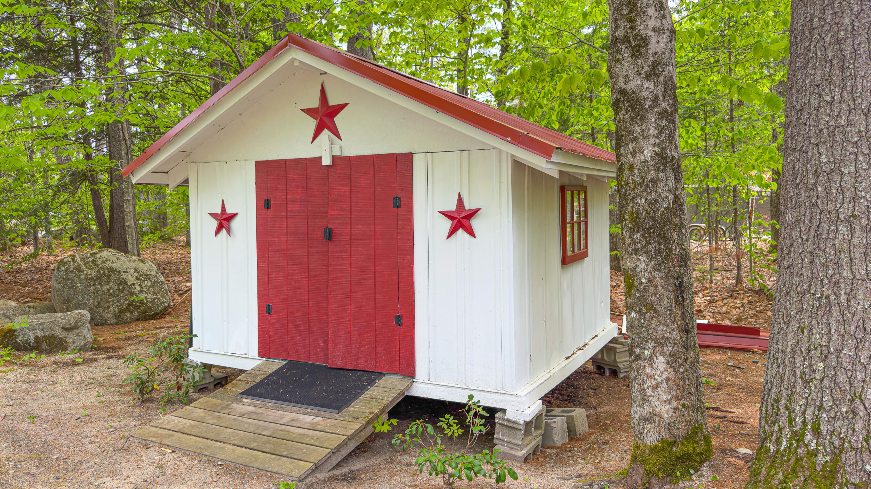 main property photo 46