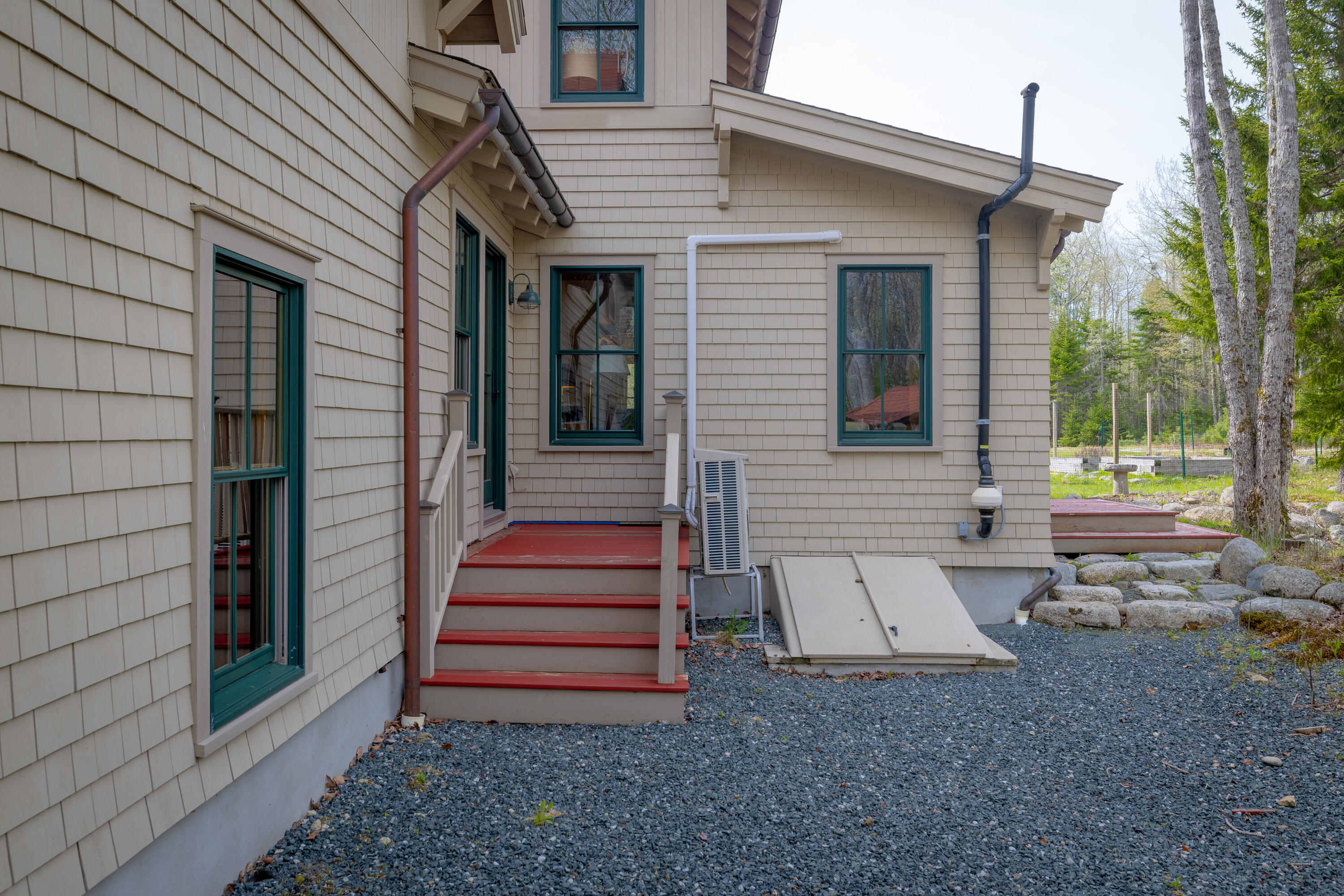 main property photo 80
