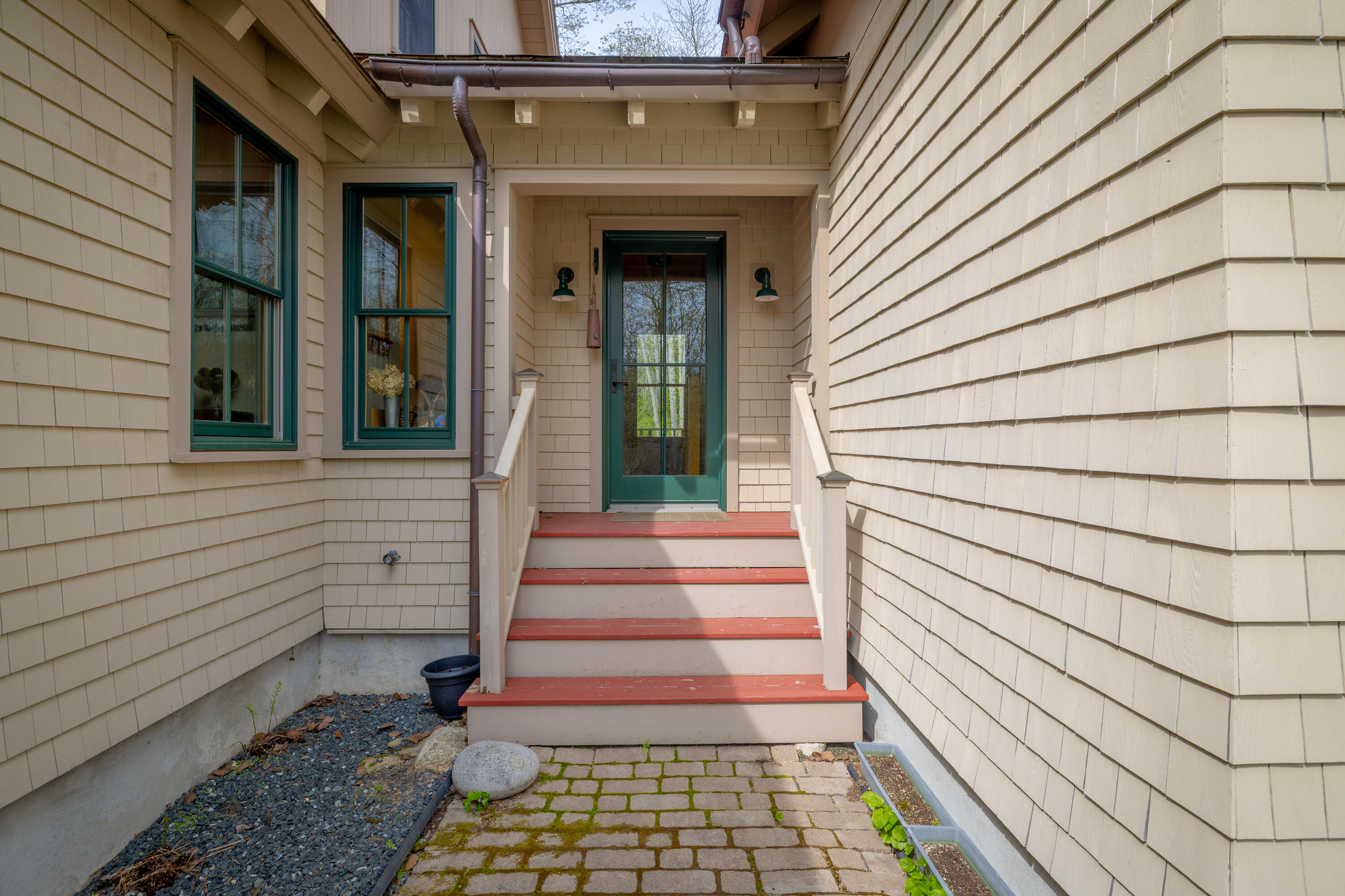 main property photo 89