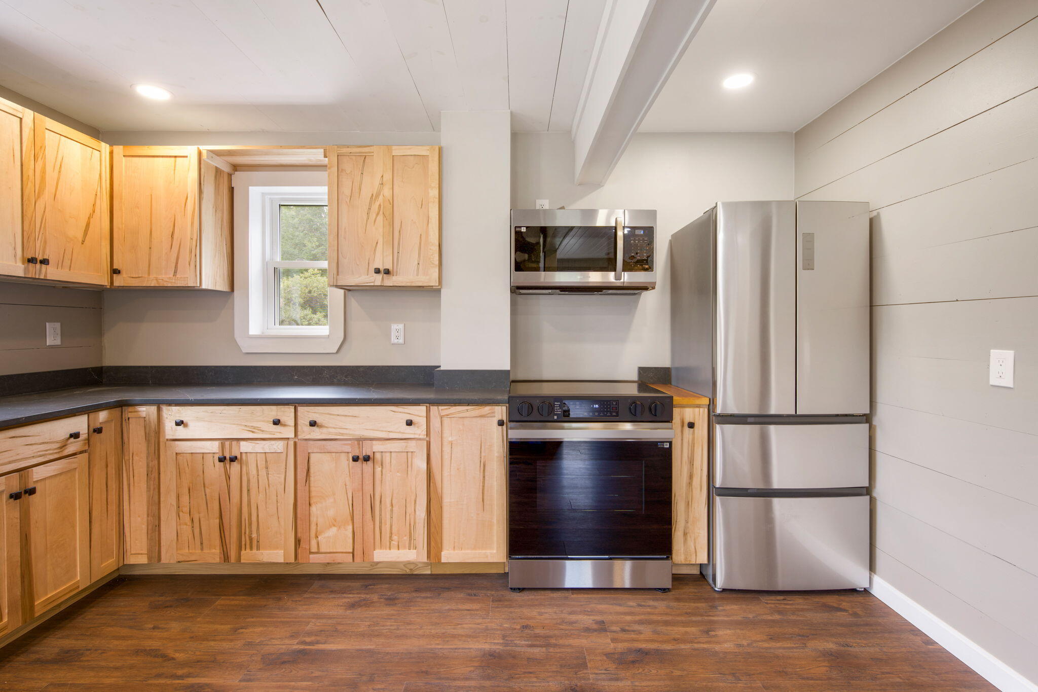 main property photo 88