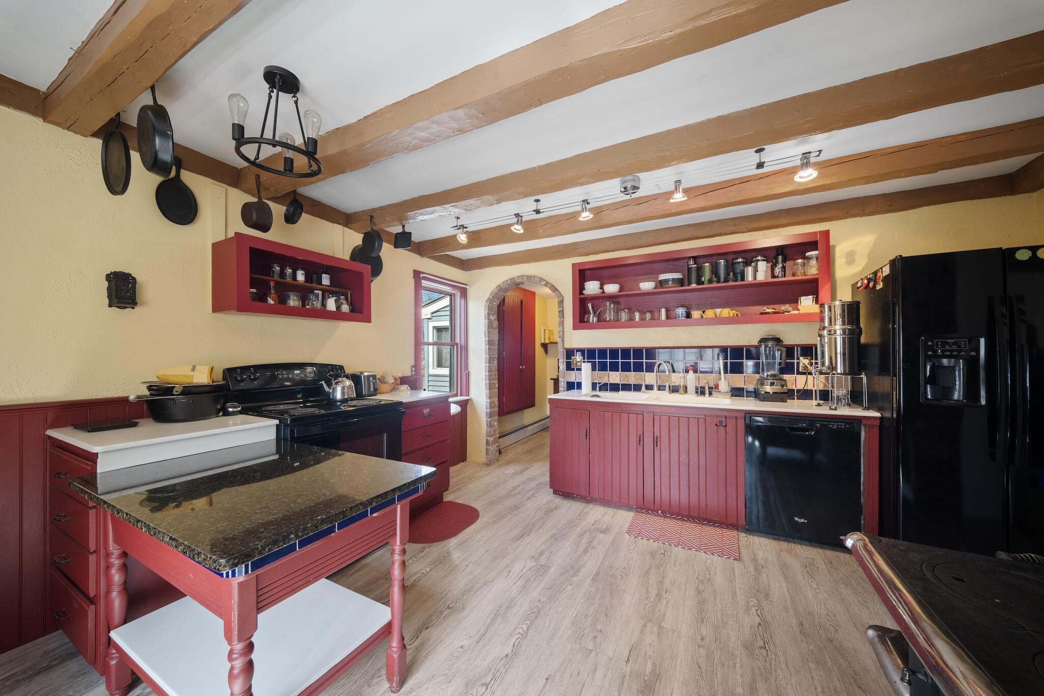 main property photo 7