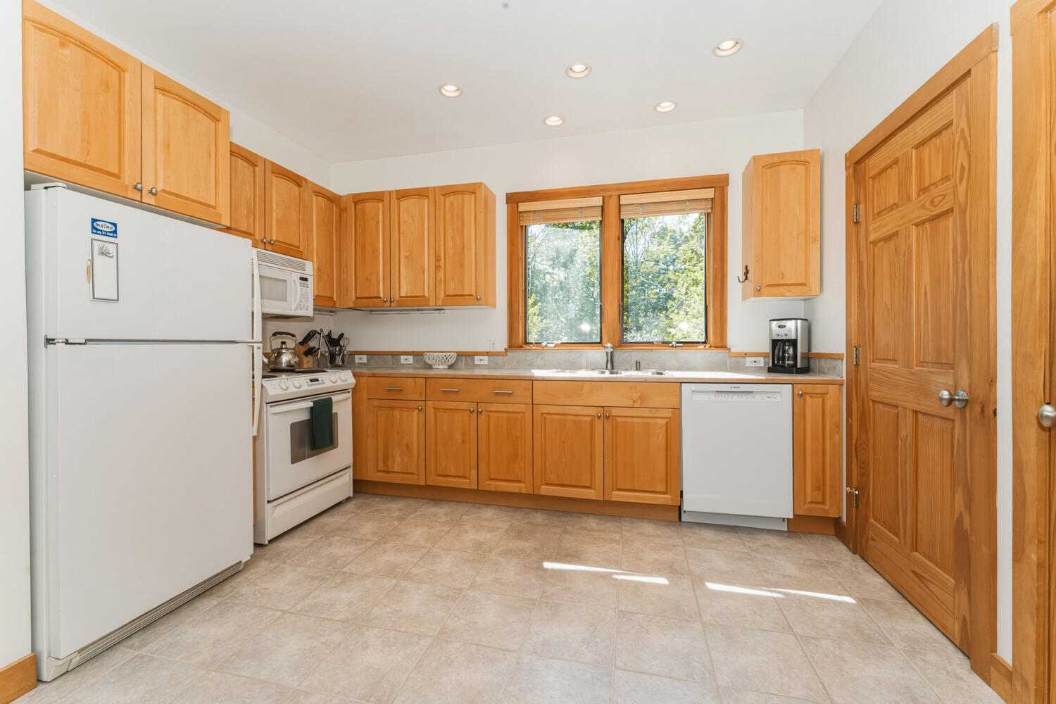 main property photo 59
