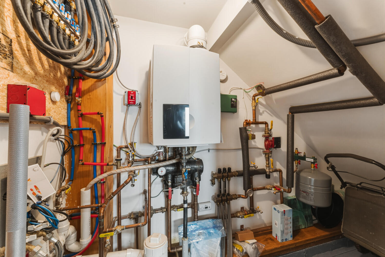 main property photo 99