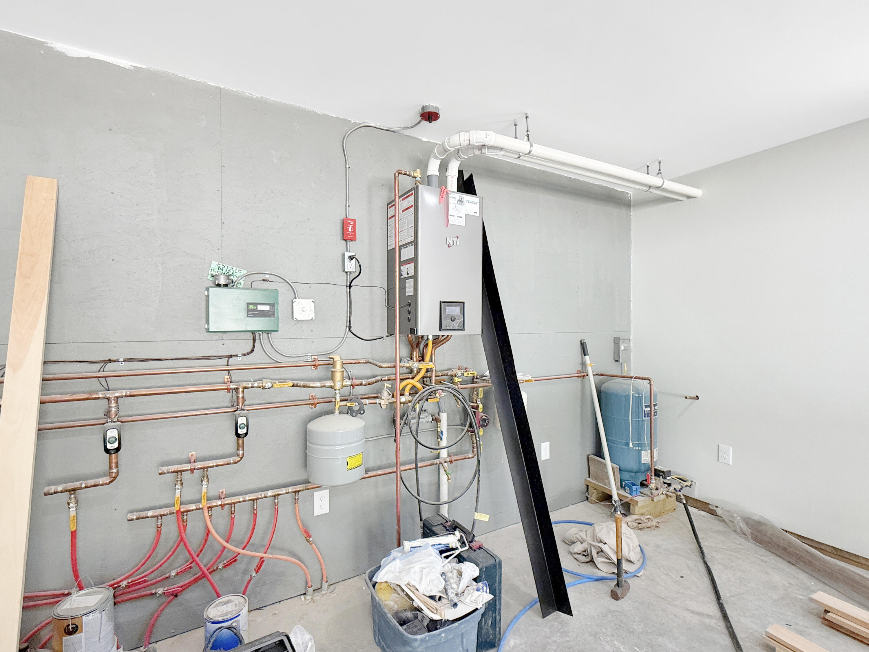 main property photo 19