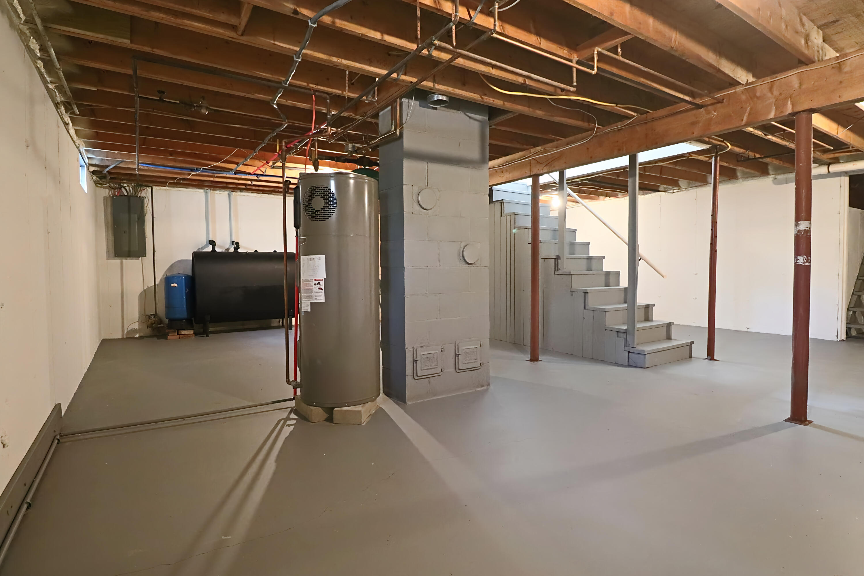 main property photo 39
