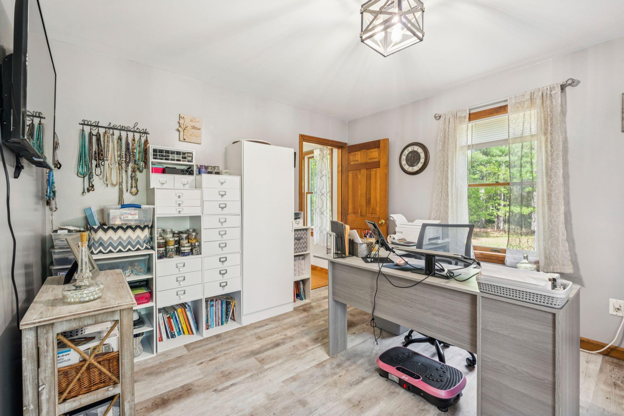main property photo 28