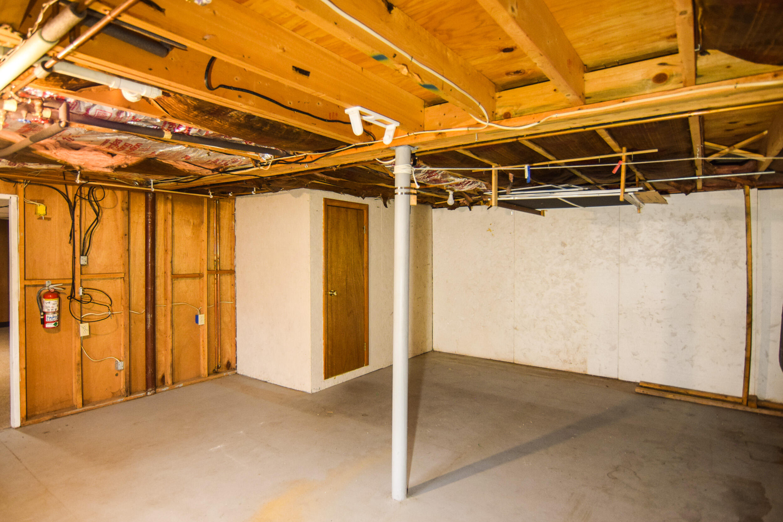 main property photo 36