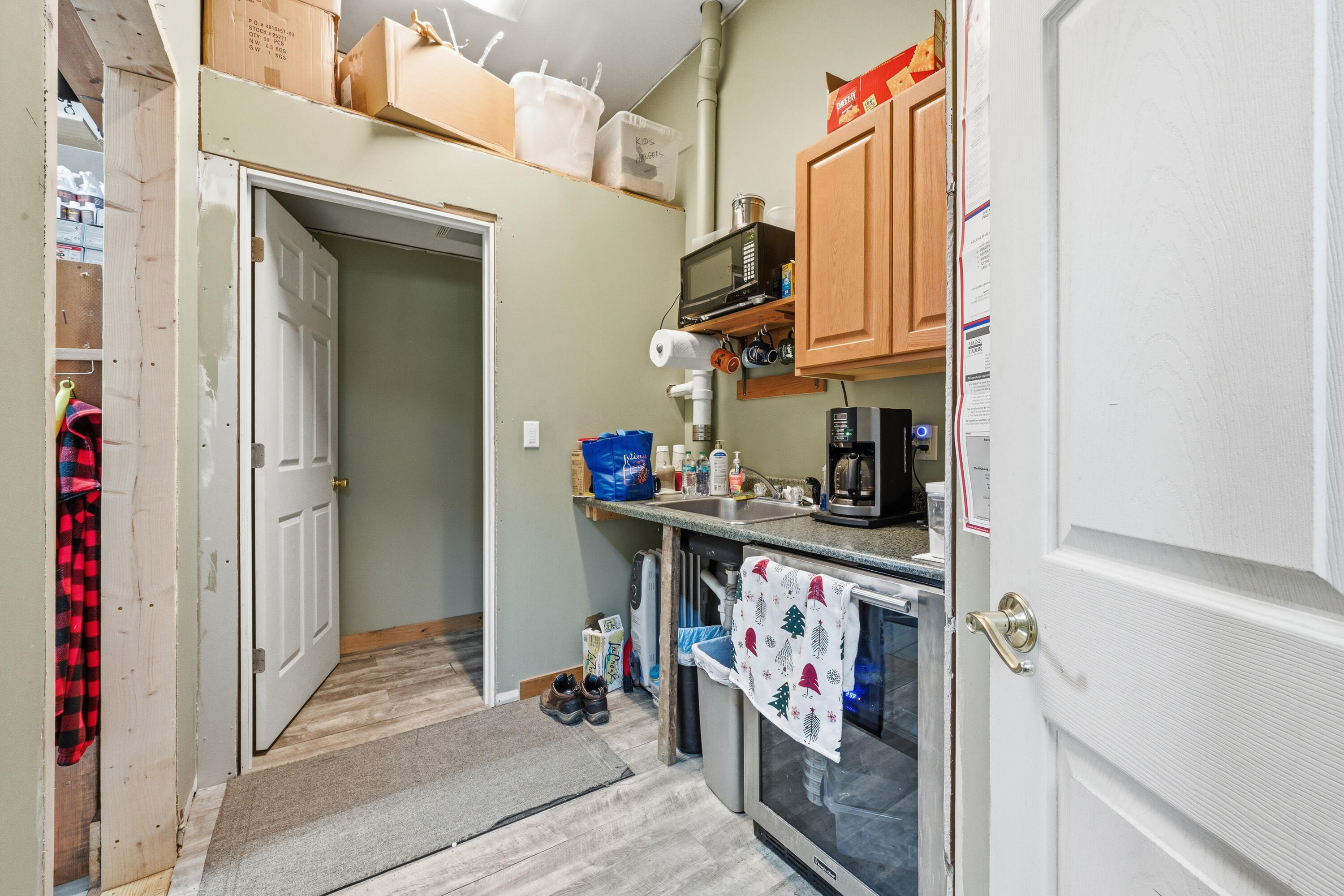 main property photo 39