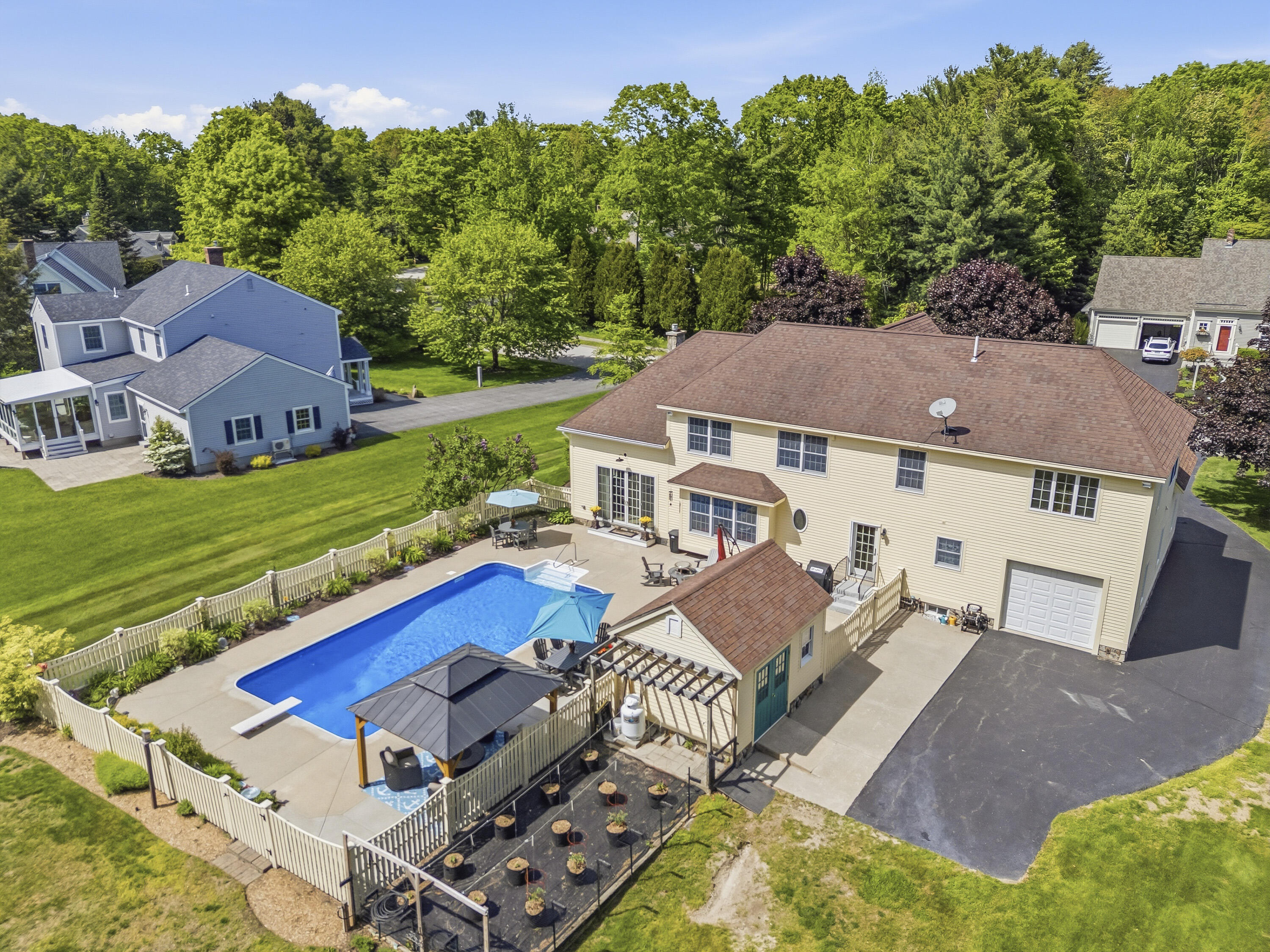 main property photo 49