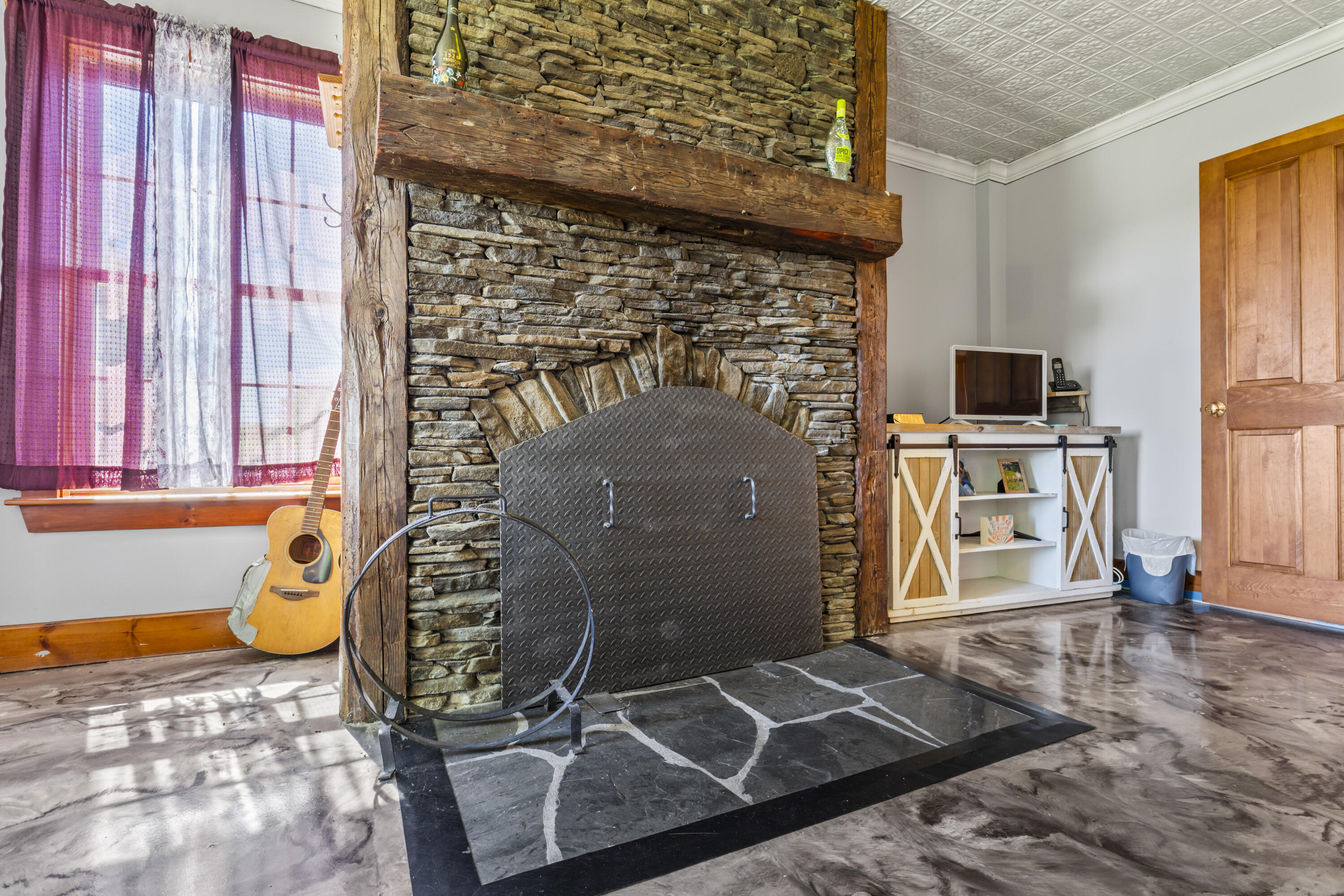 main property photo 5