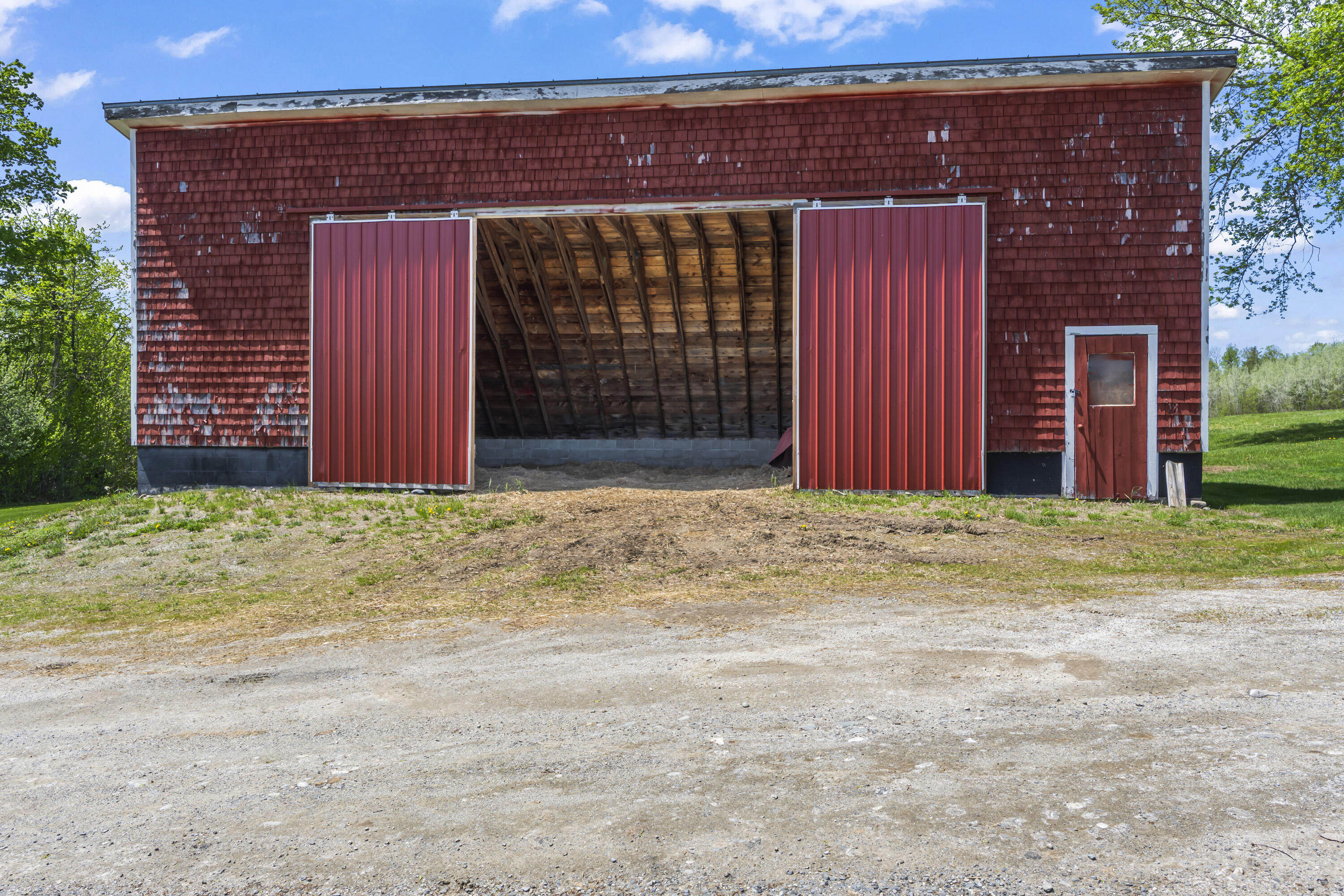 main property photo 59