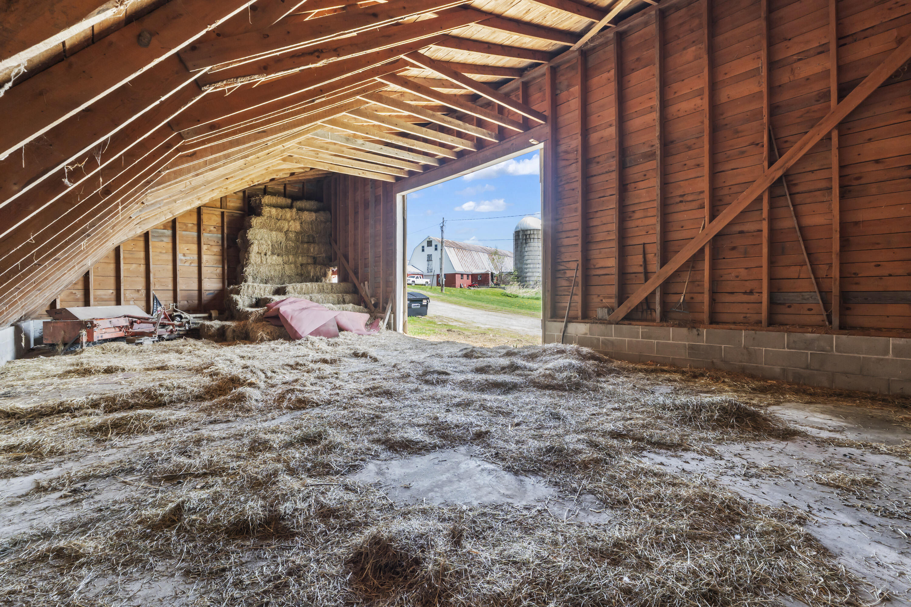 main property photo 60