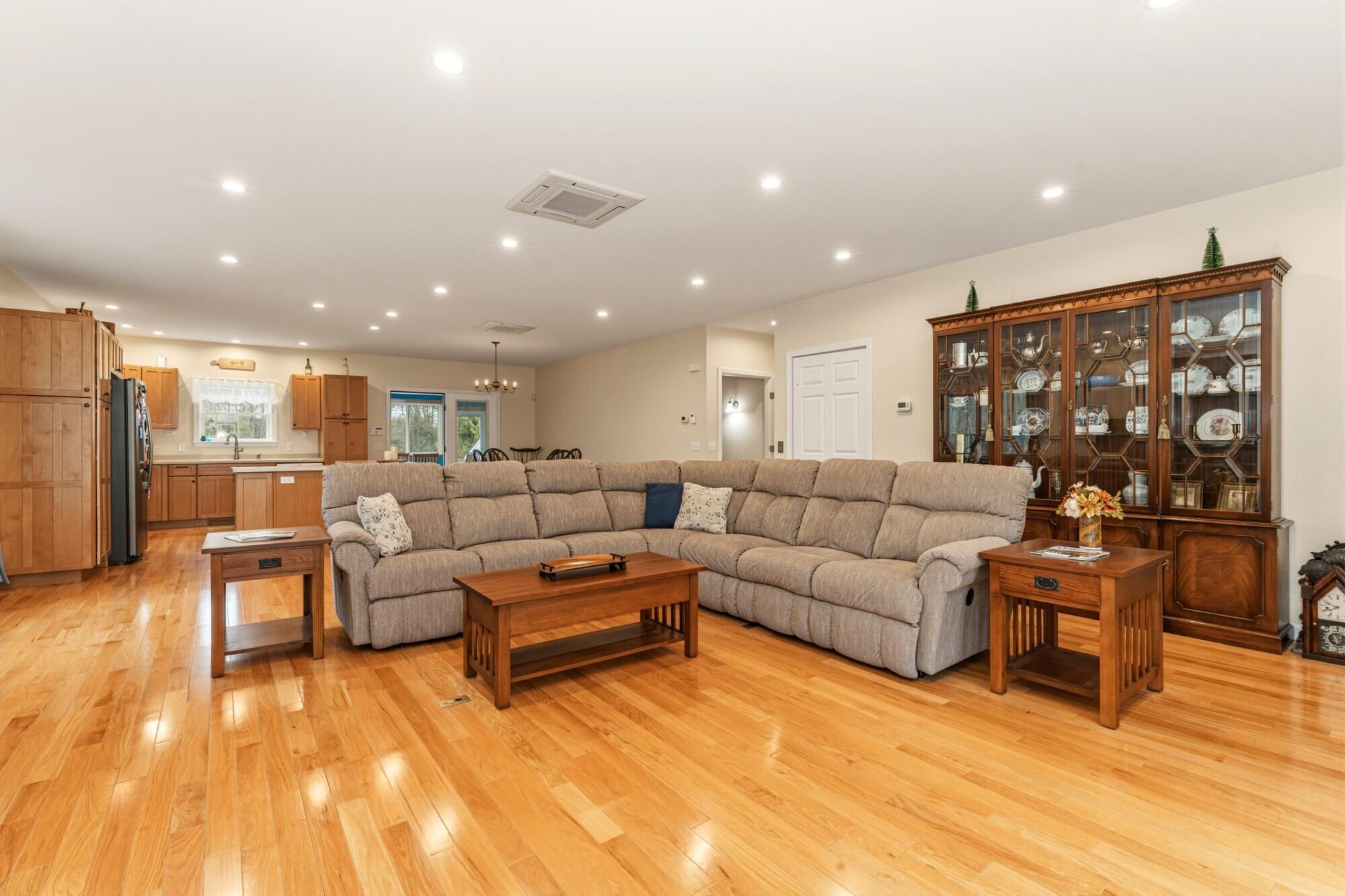main property photo 45