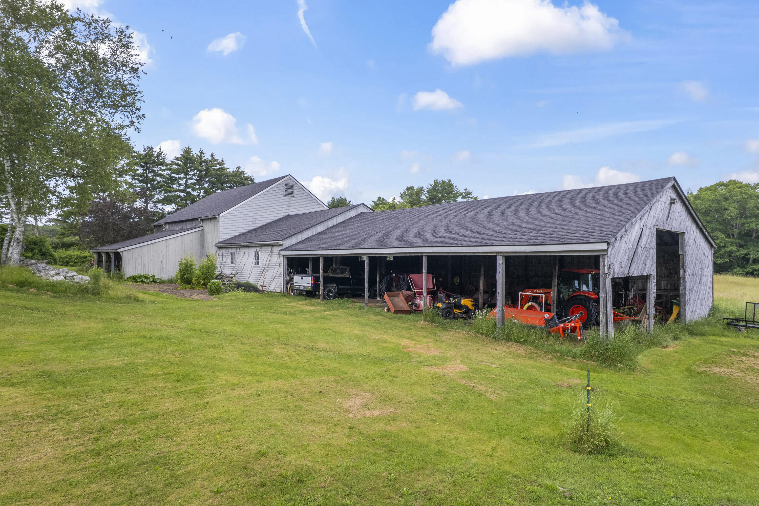 main property photo 9