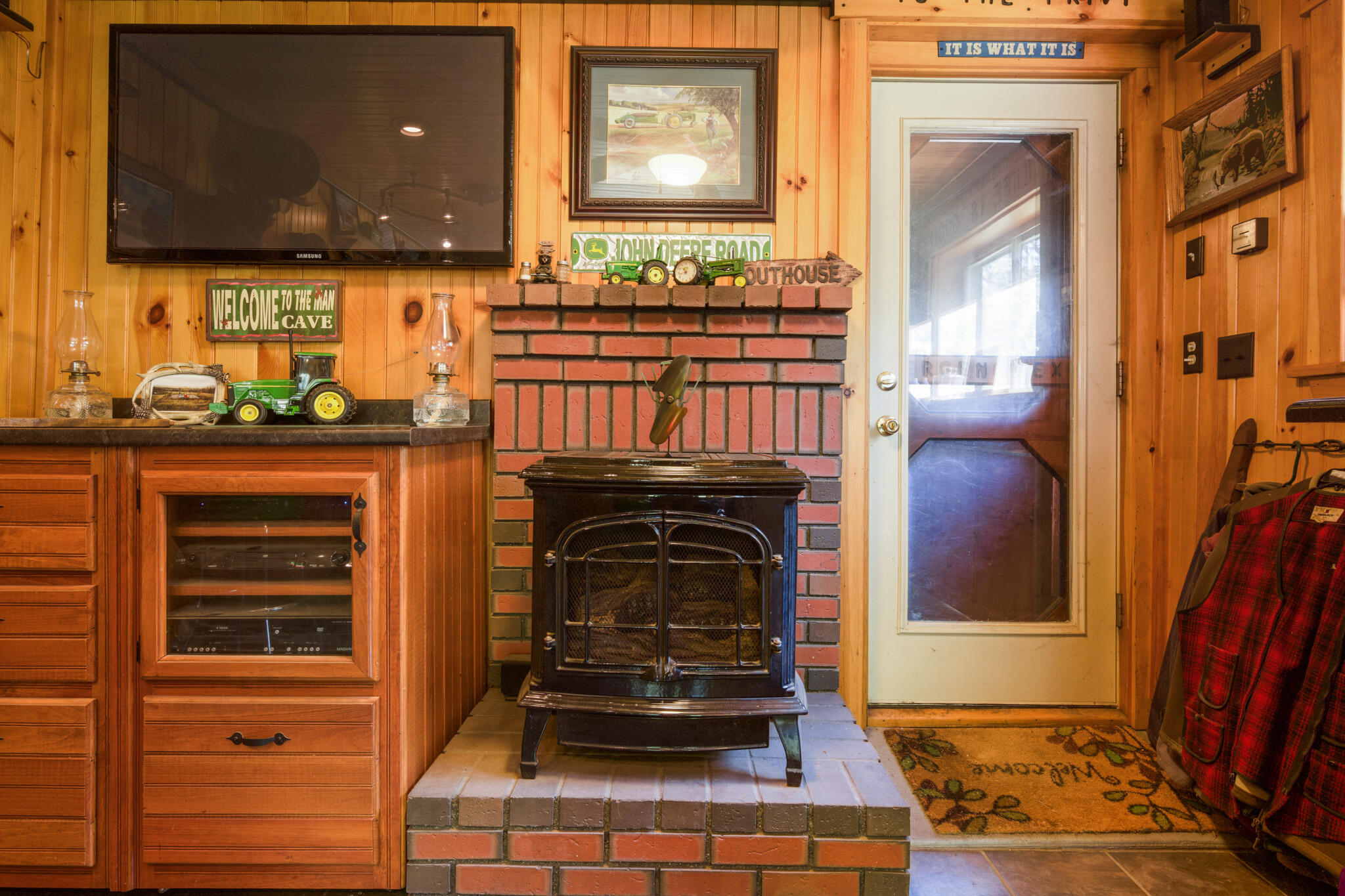 main property photo 71